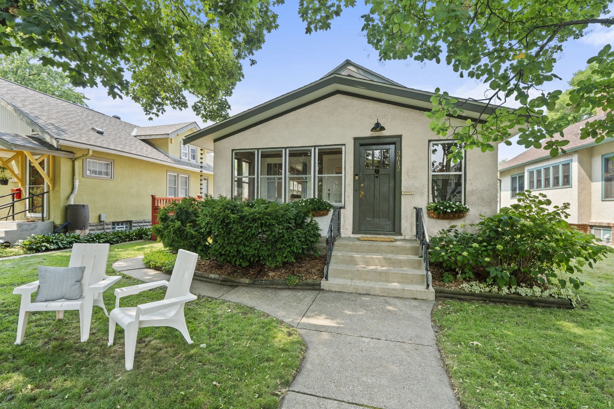 7-web-or-mls-3612 S 39th Ave-36.JPG