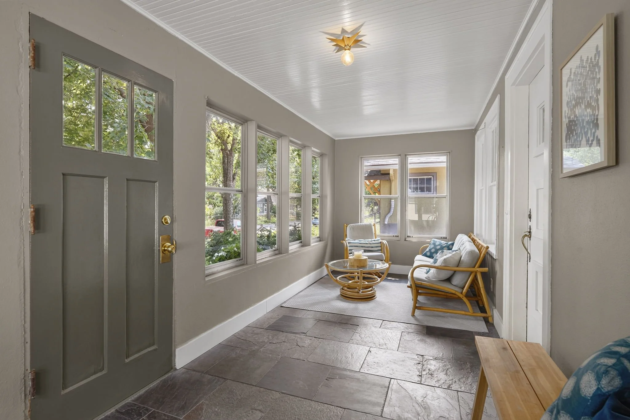 10-web-or-mls-3612 S 39th Ave-125.jpg