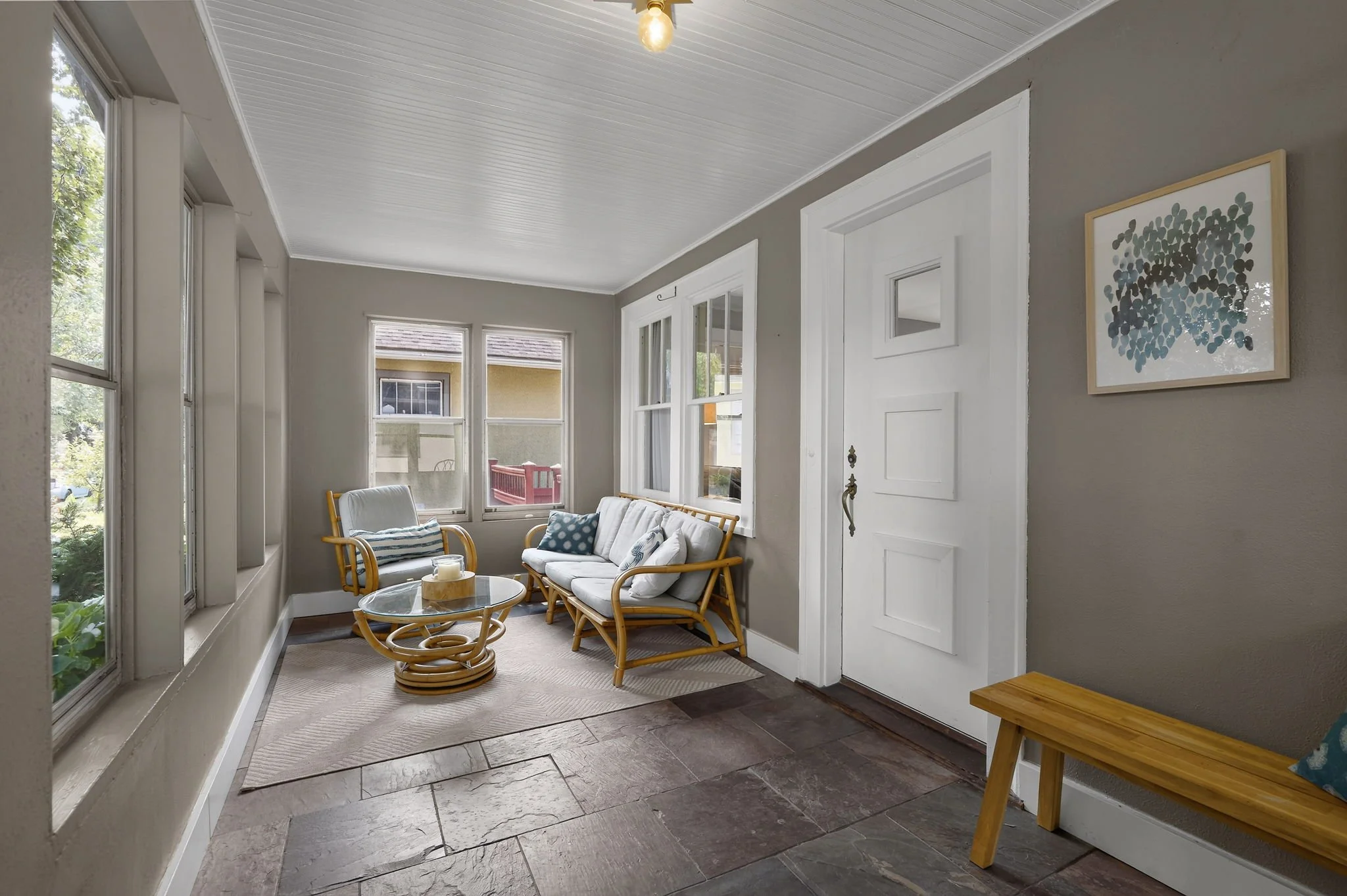 11-web-or-mls-3612 S 39th Ave-126_1.jpg