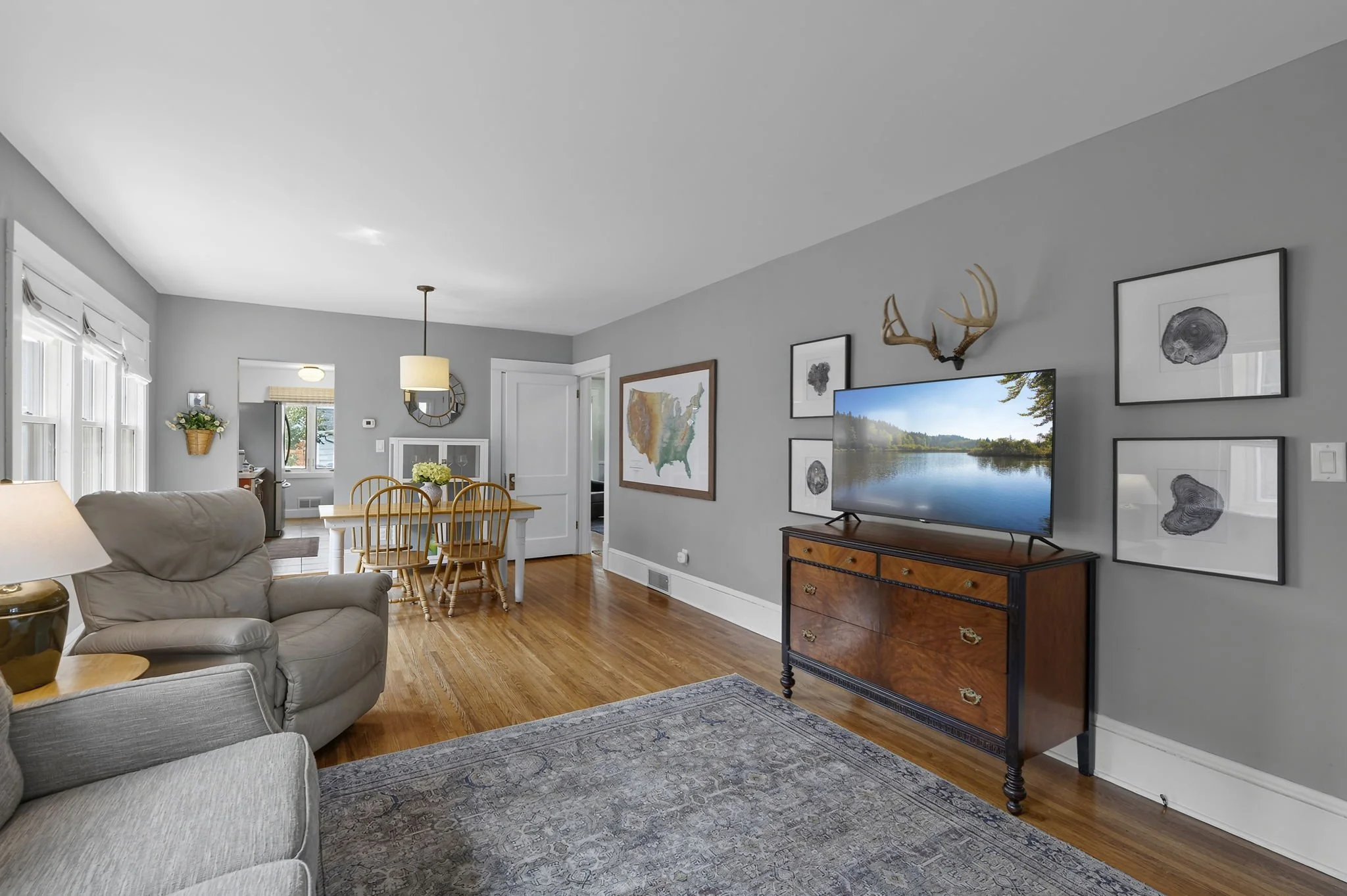 17-web-or-mls-3612 S 39th Ave-156_1.jpg