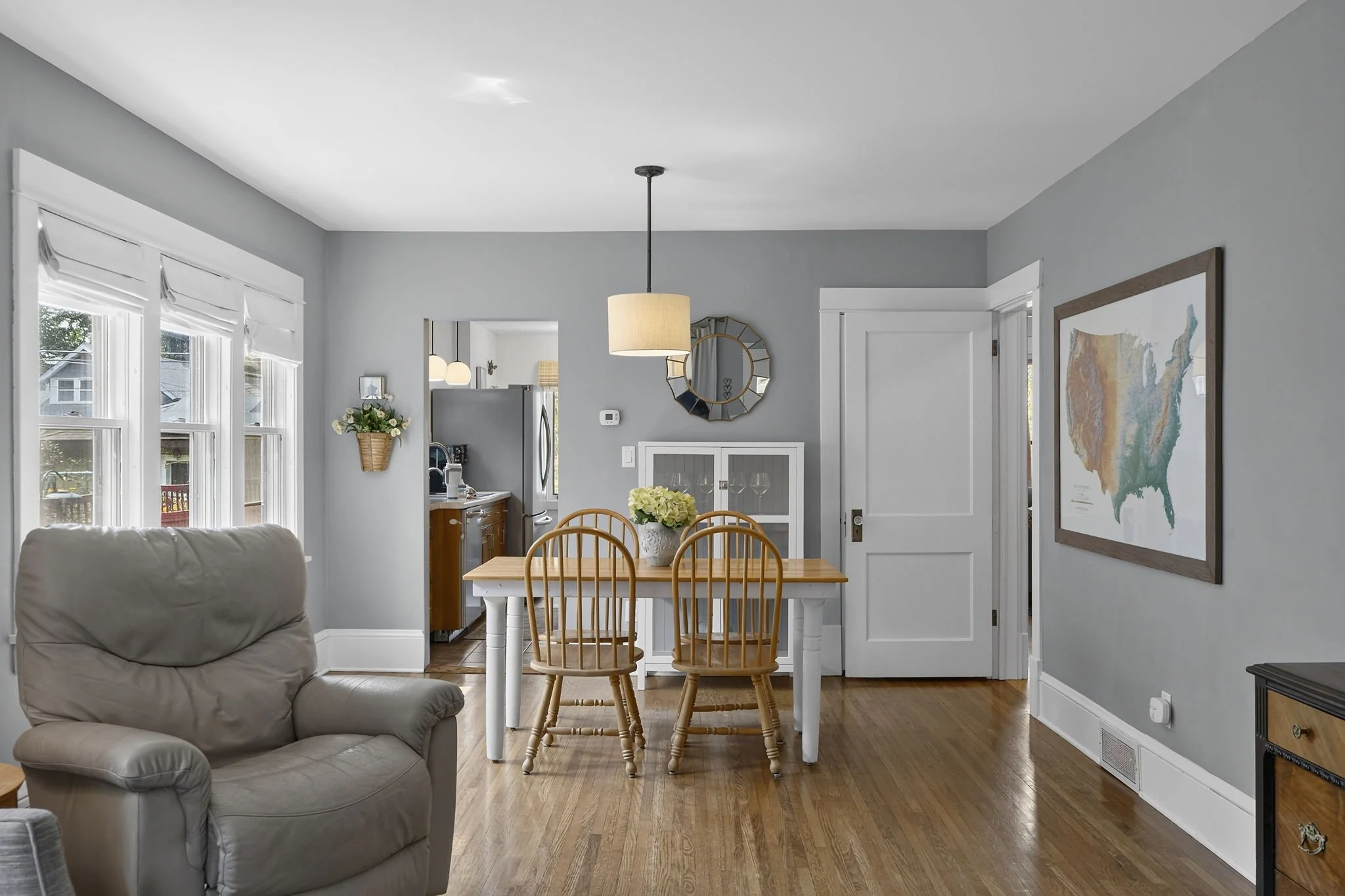 22-web-or-mls-3612 S 39th Ave-184.jpg