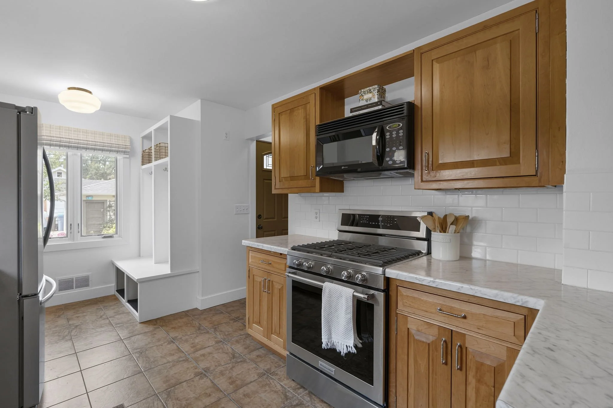 26-web-or-mls-3612 S 39th Ave-257.jpg