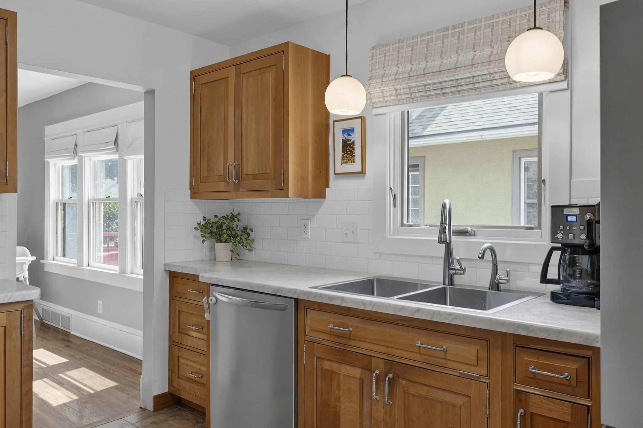 29-web-or-mls-3612 S 39th Ave-271_1.jpg