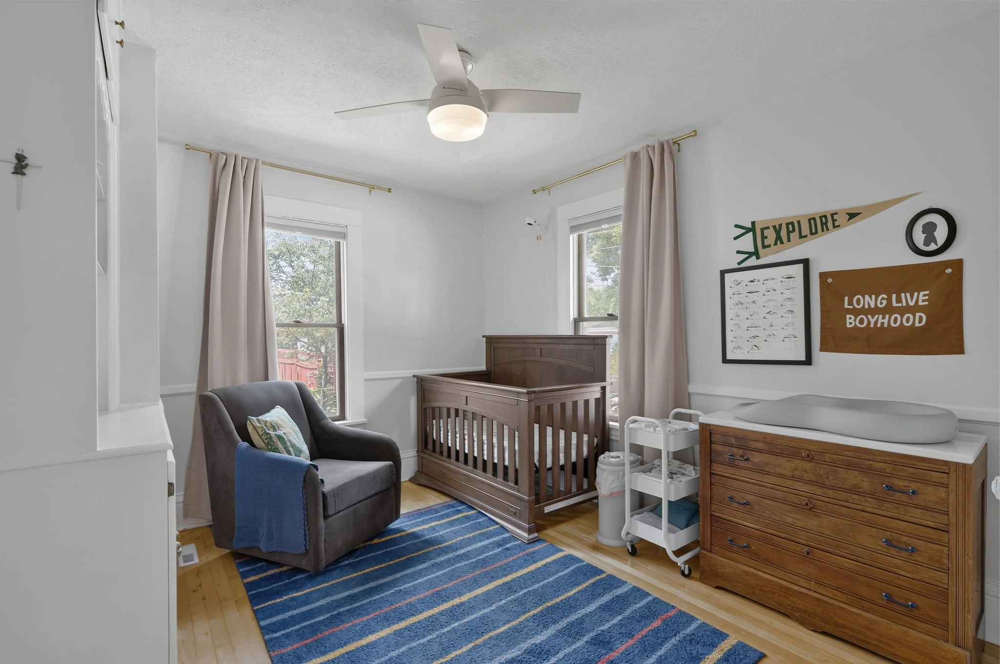 33-web-or-mls-3612 S 39th Ave-196_1.jpg