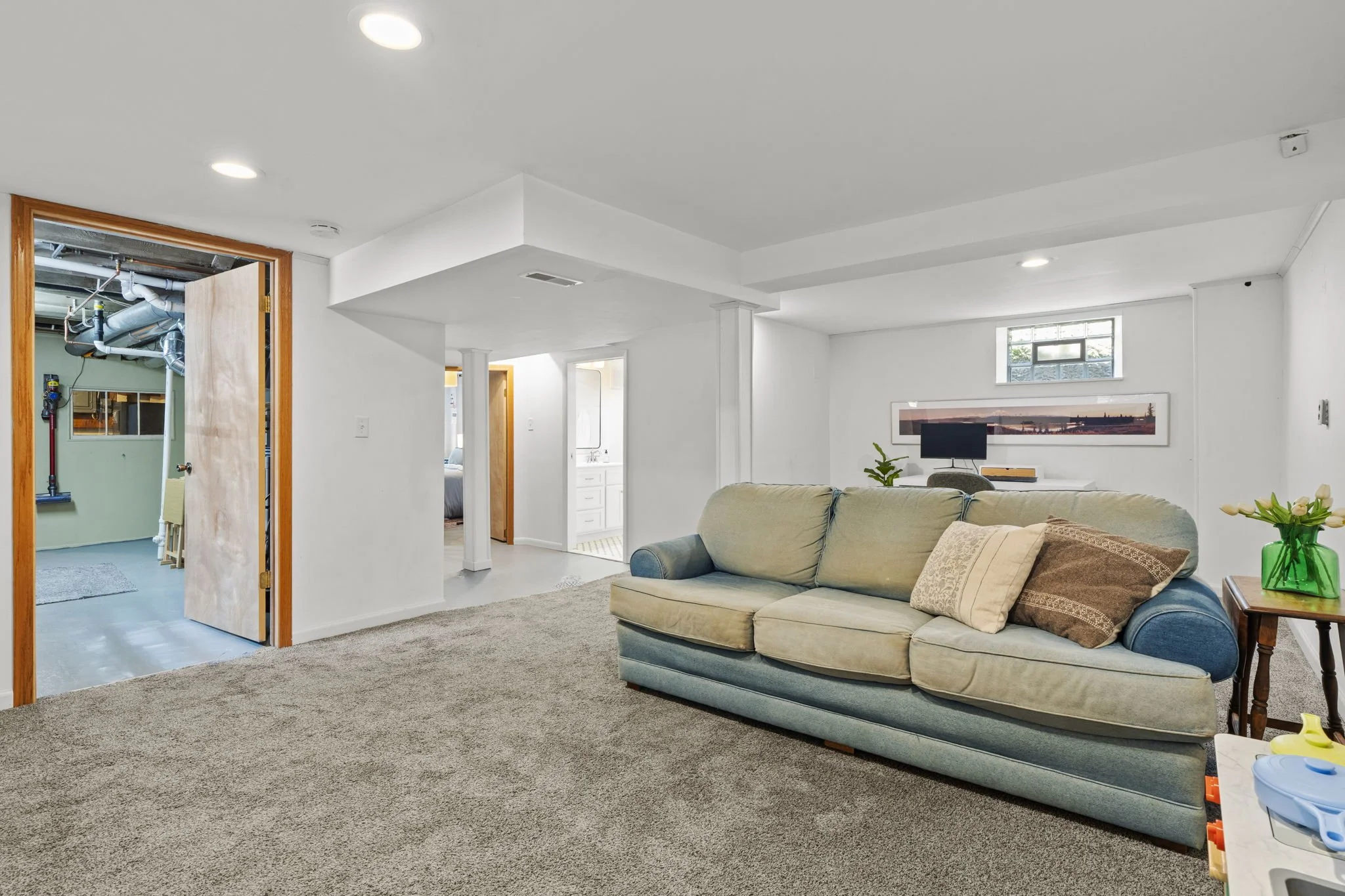50-web-or-mls-3612 S 39th Ave-338.JPG