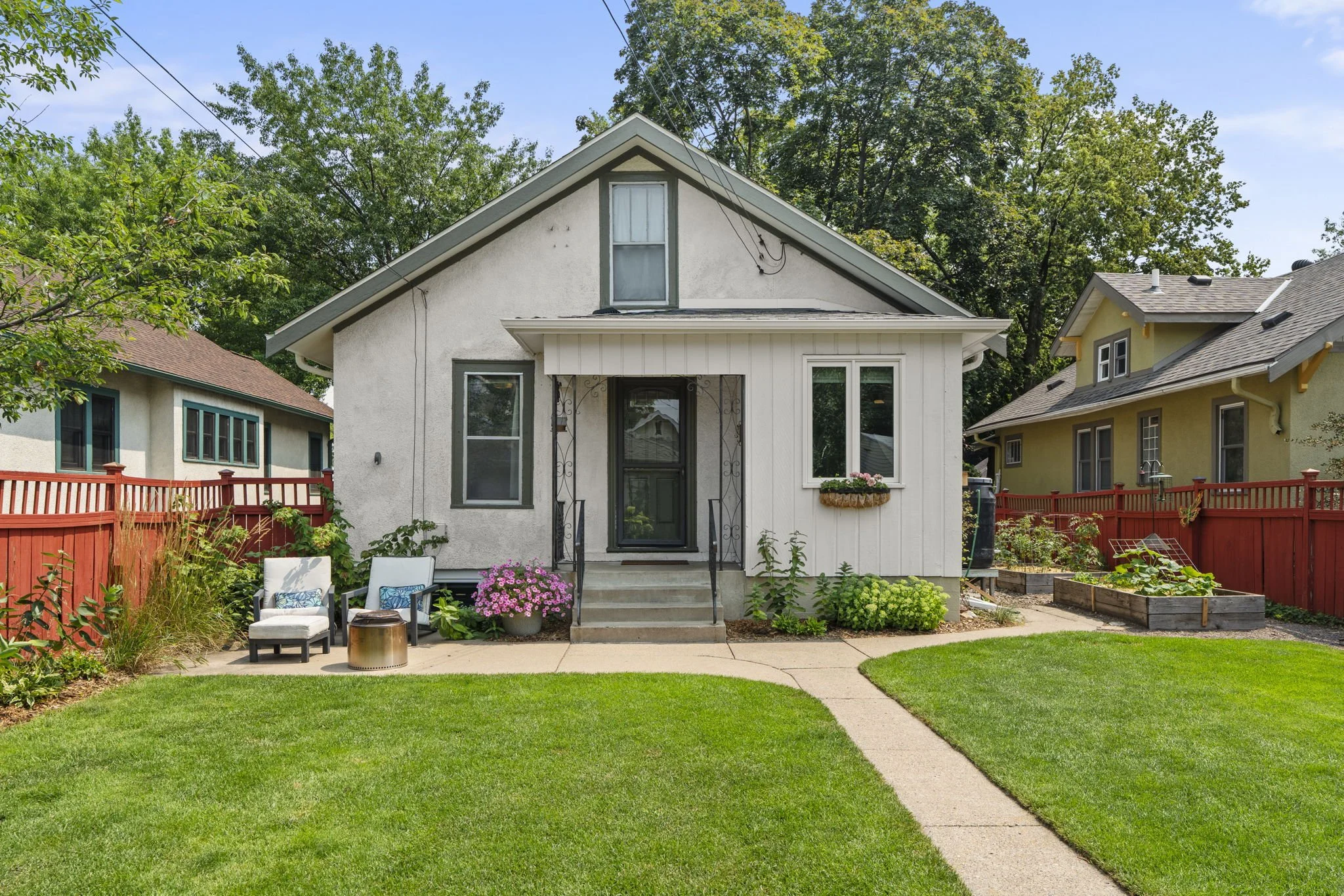 70-web-or-mls-3612 S 39th Ave-88.JPG