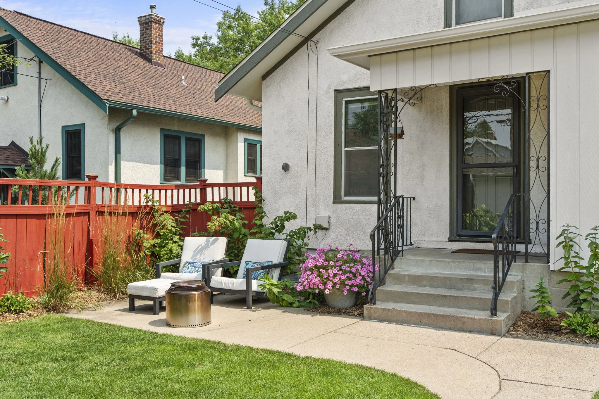72-web-or-mls-3612 S 39th Ave-98.JPG