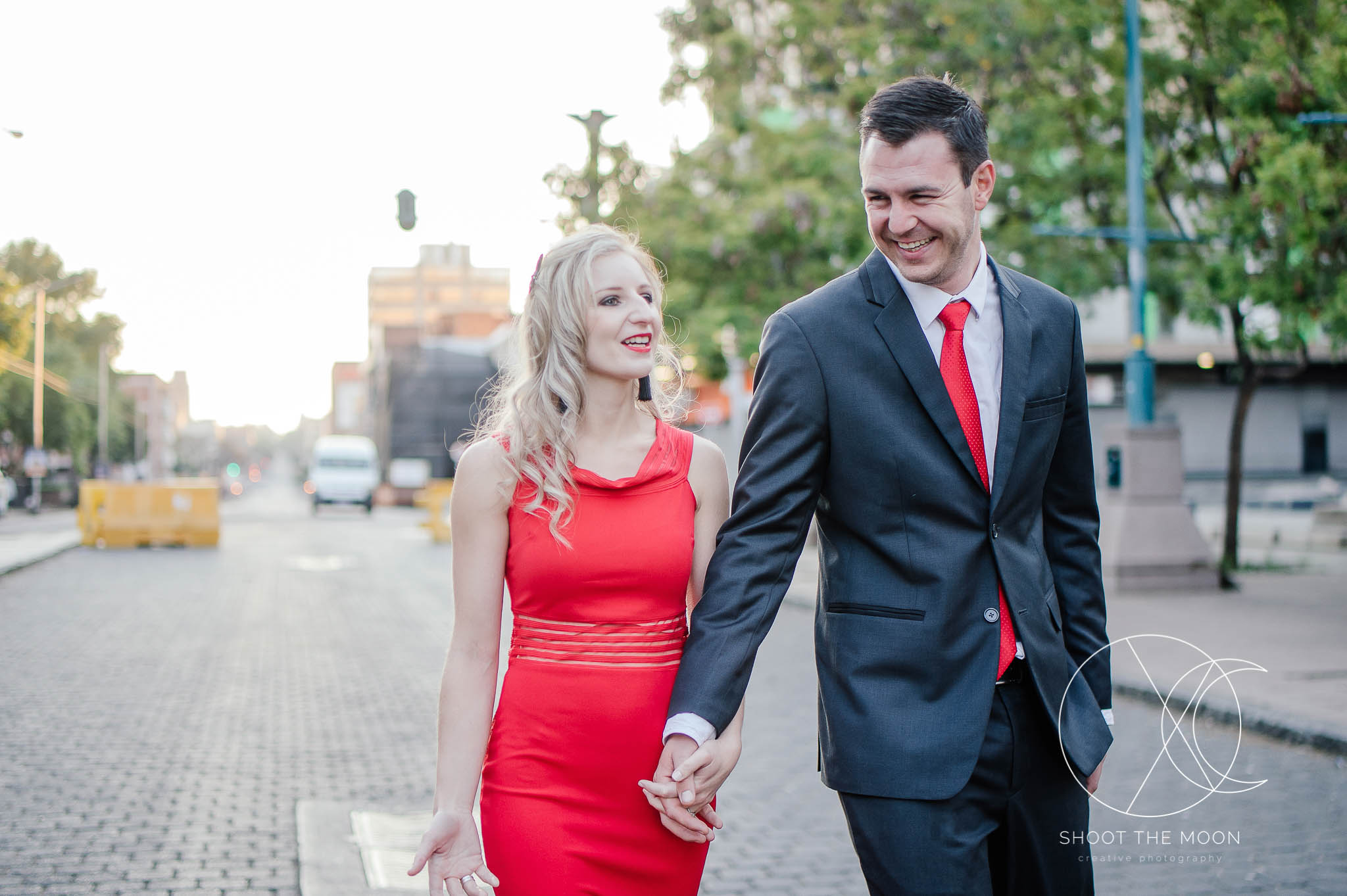editorial couples anniversary photoshoot in pretoria city streets