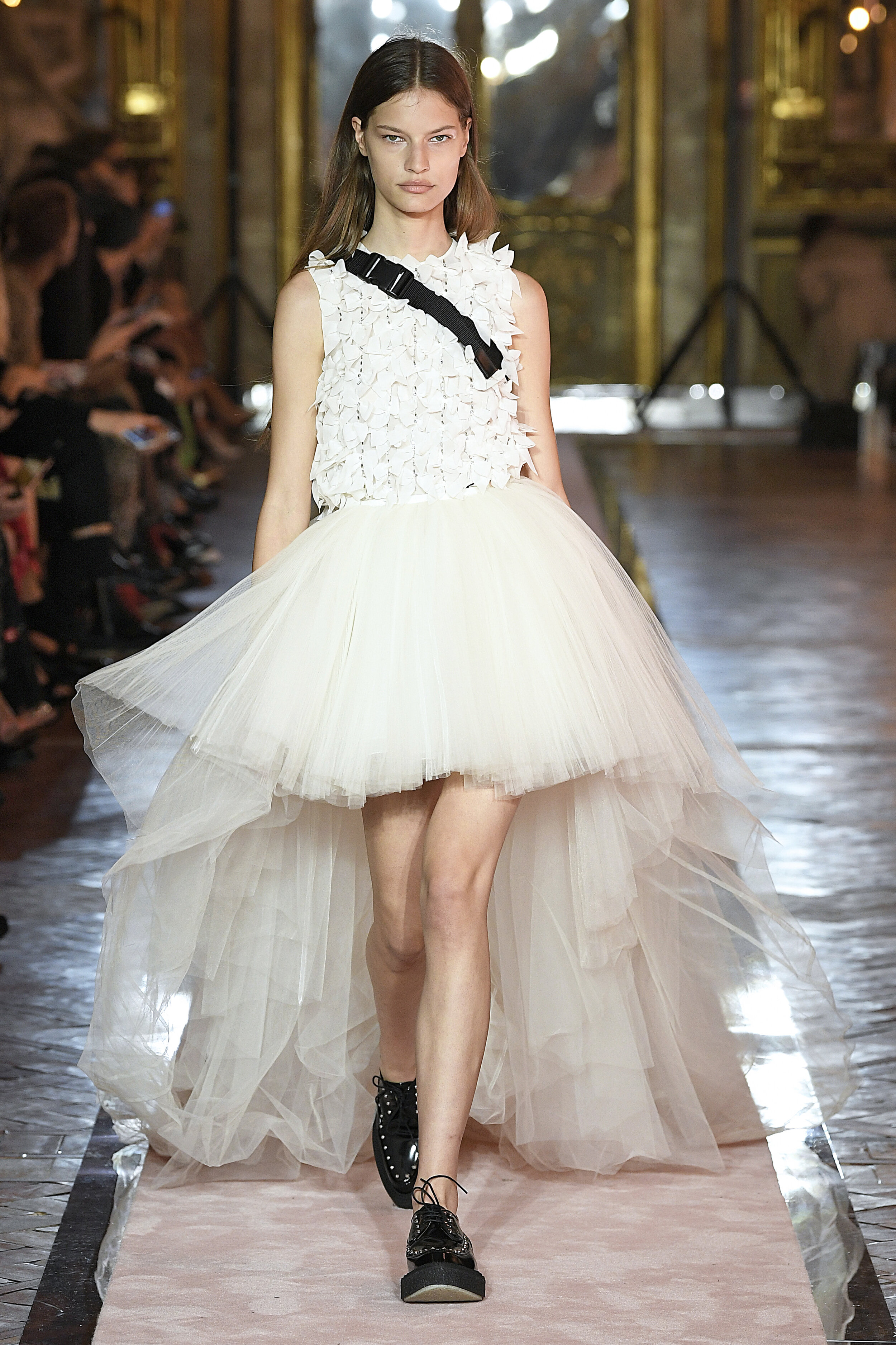 giambattistavalli-x-hm-event-runway-19.jpg