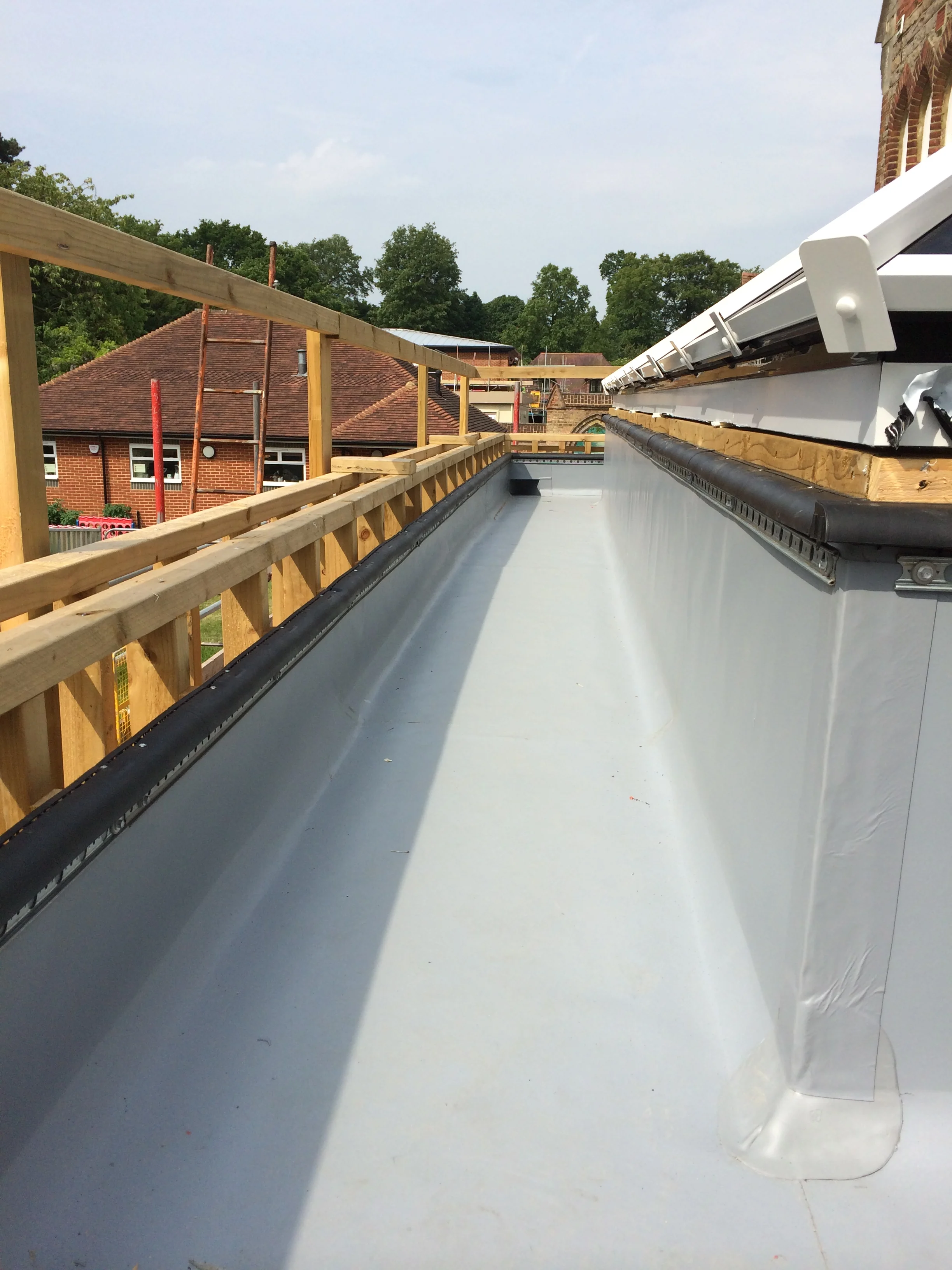 Membrane gutters at Sunnydown School, Caterham (2).JPG