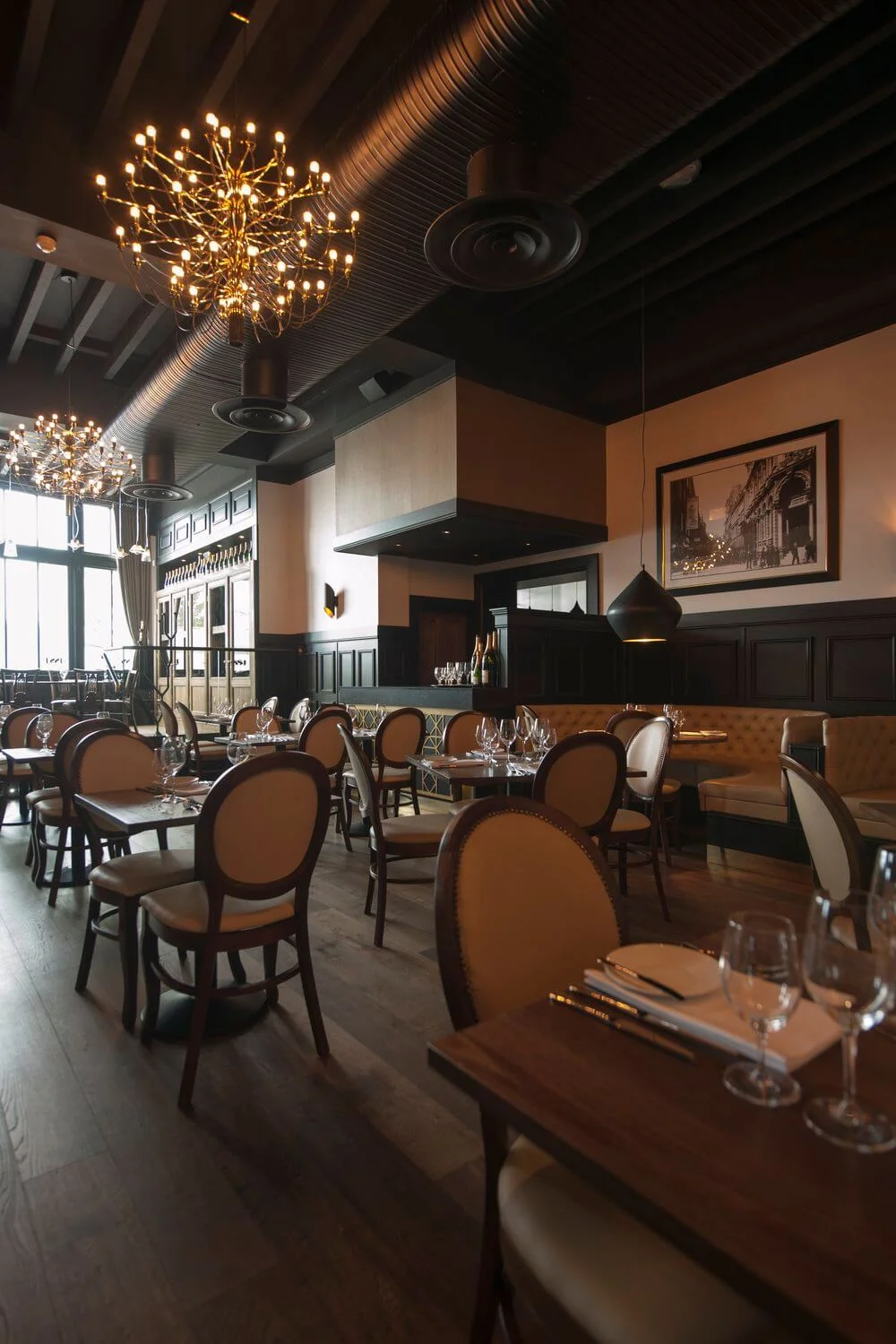 1884 Dock Street Kitchen Restaurant Interior Design