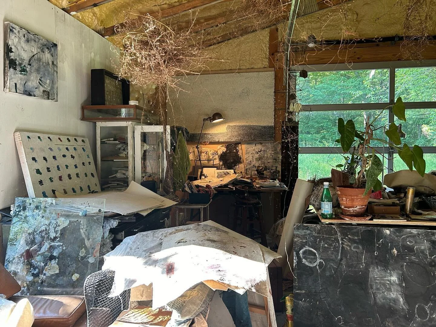 Studio Evening Light #artstudio #artlife #artist #contemporaryart #mixedmedia #abstractart #poetry #light #painting #paintings #worksonpaper #fuzzylogic #paint