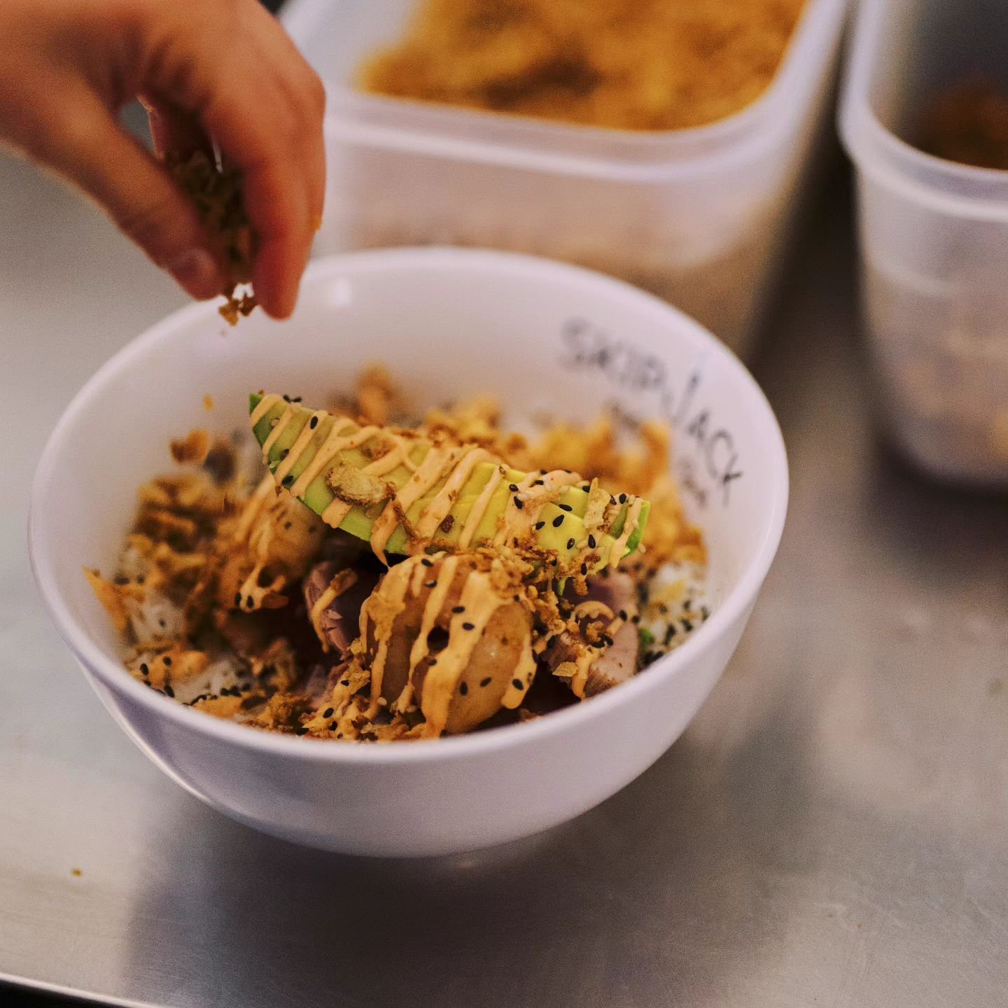 Quel est le best Poke de chez Skipjack? 
Notre signature Poke Spicy Mayo,  bien gourmand en extra avocat 🥑 👍

#pokebowl #pokelyon #foodlyon #lyonfood #lyonfoodies #