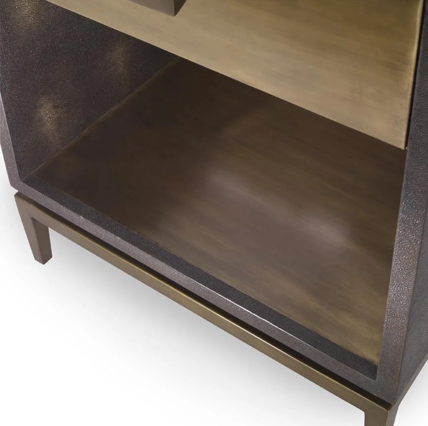 Odette_bottom_shelf.jpg