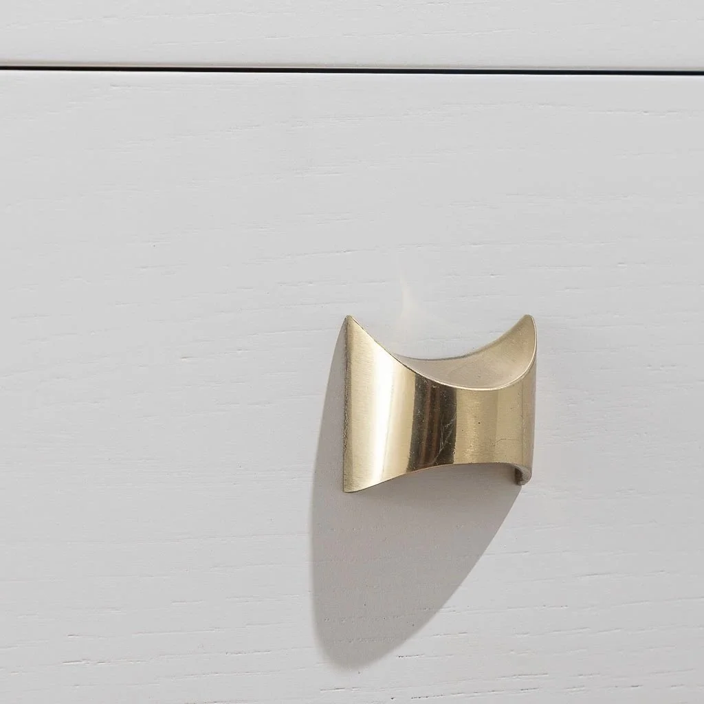 Omar-Bedside-Detail-.jpg