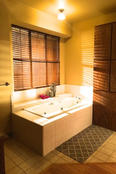 11. Master bath .jpg