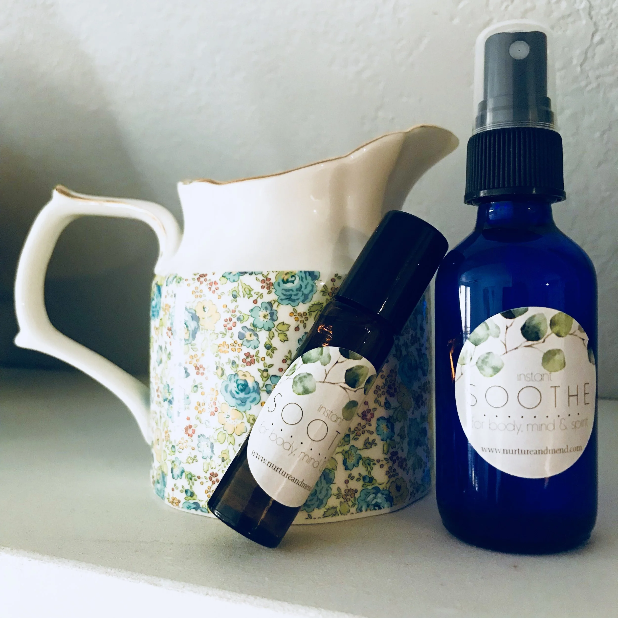 SOOTHE spray and roller picture.jpg
