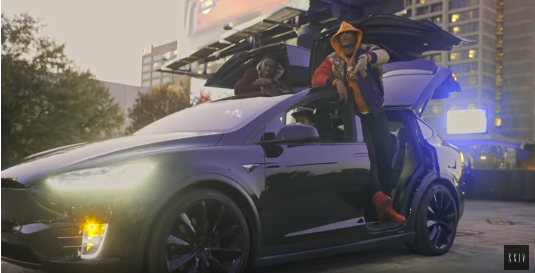 5ive Mics Goes Back To The Future In Year 2055 Music Video