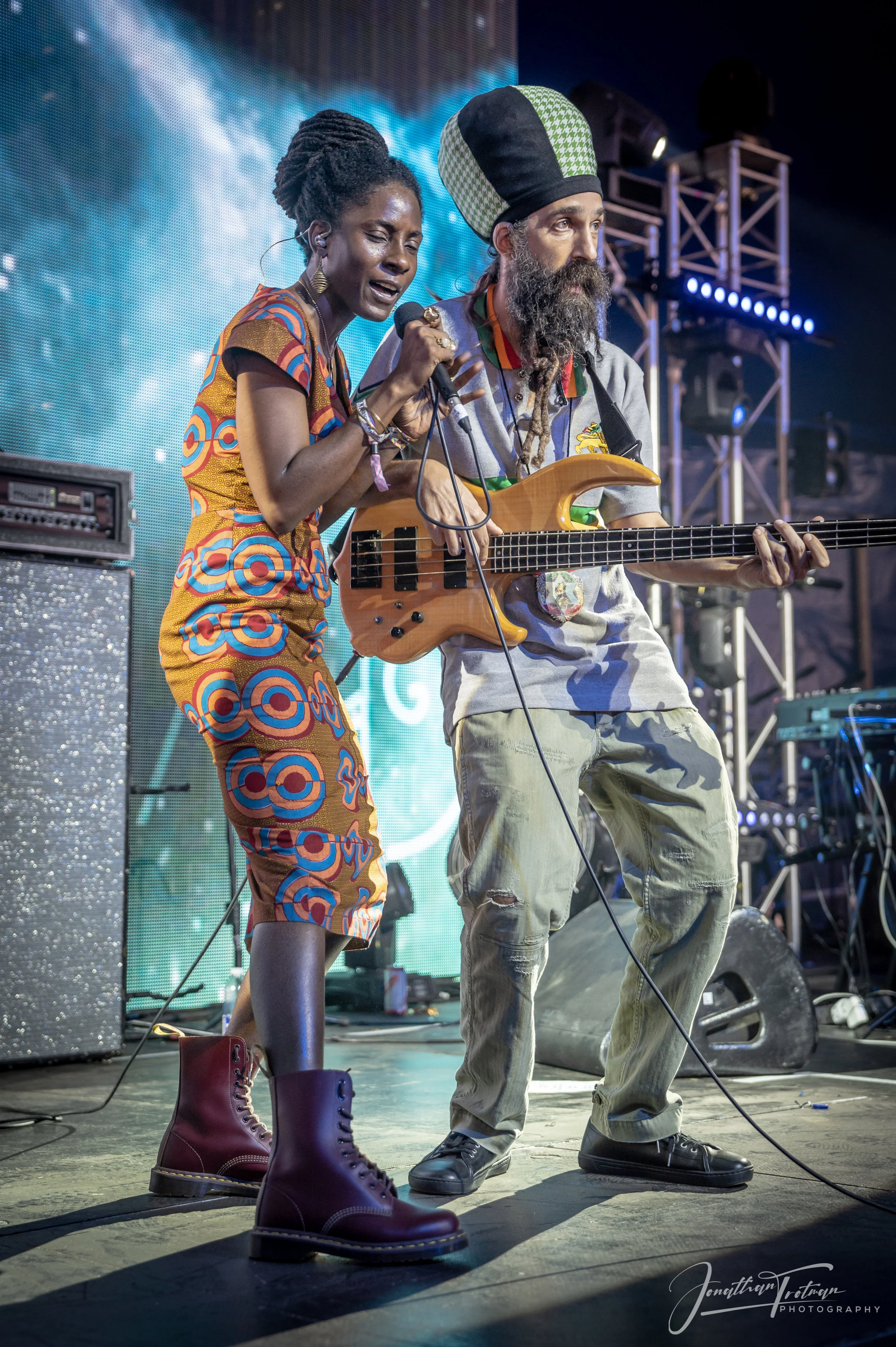 JAH9-07551-2.jpg