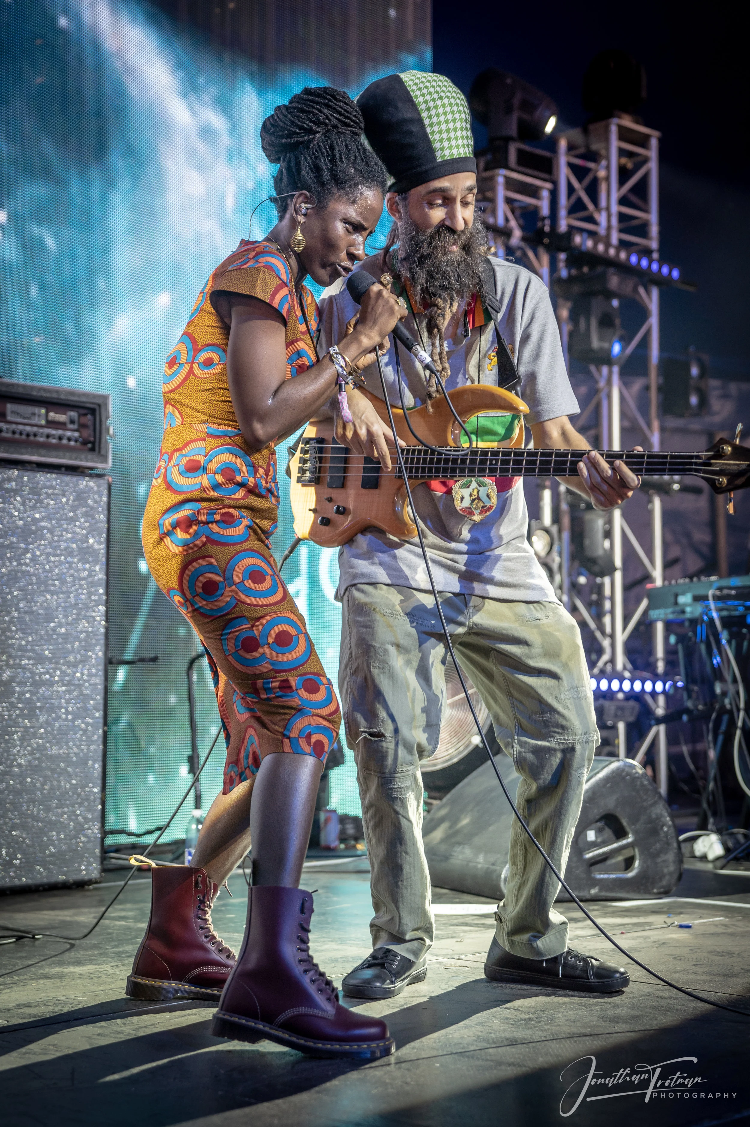 JAH9-07553-2.jpg