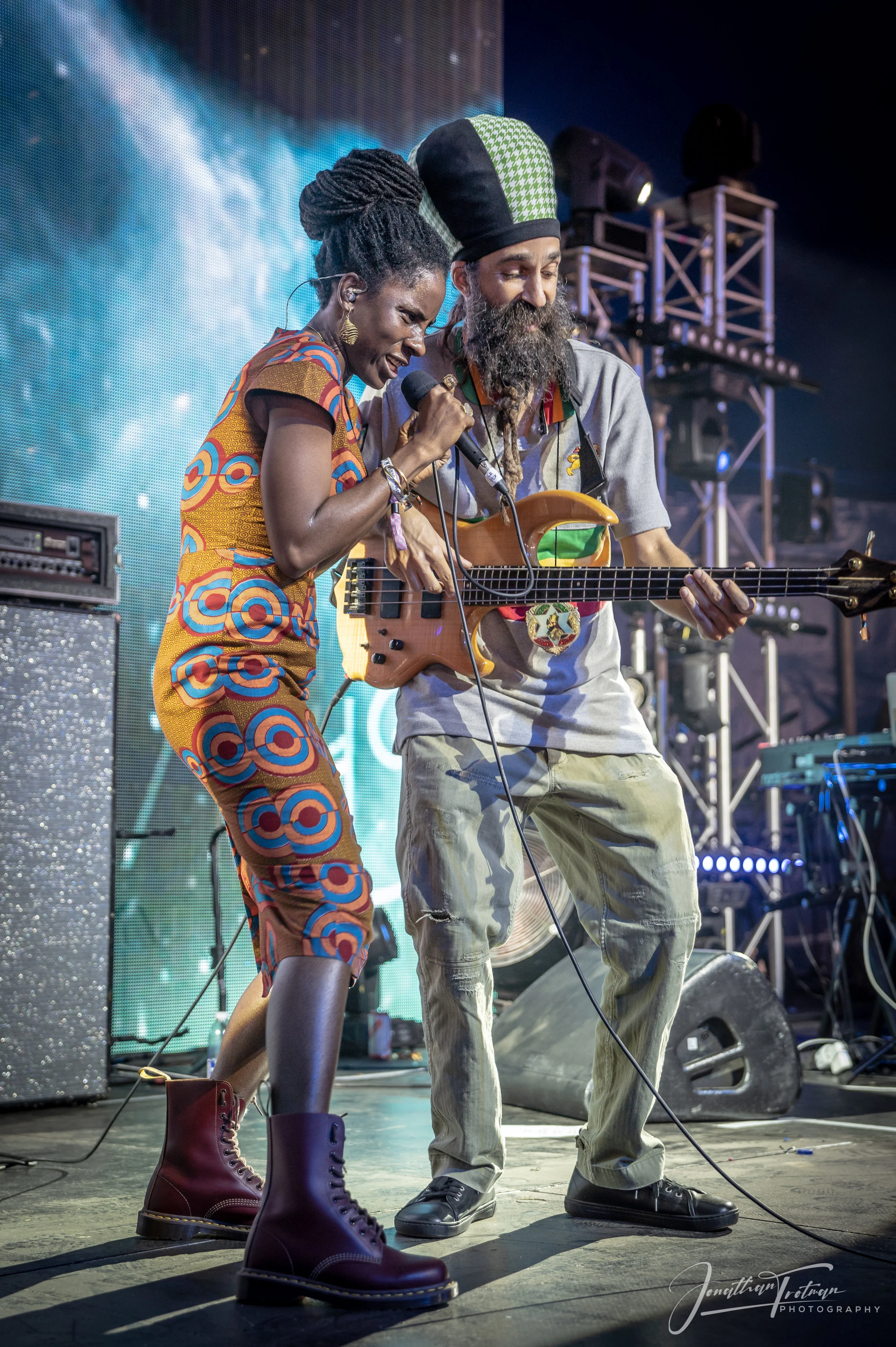 JAH9-07554-2.jpg