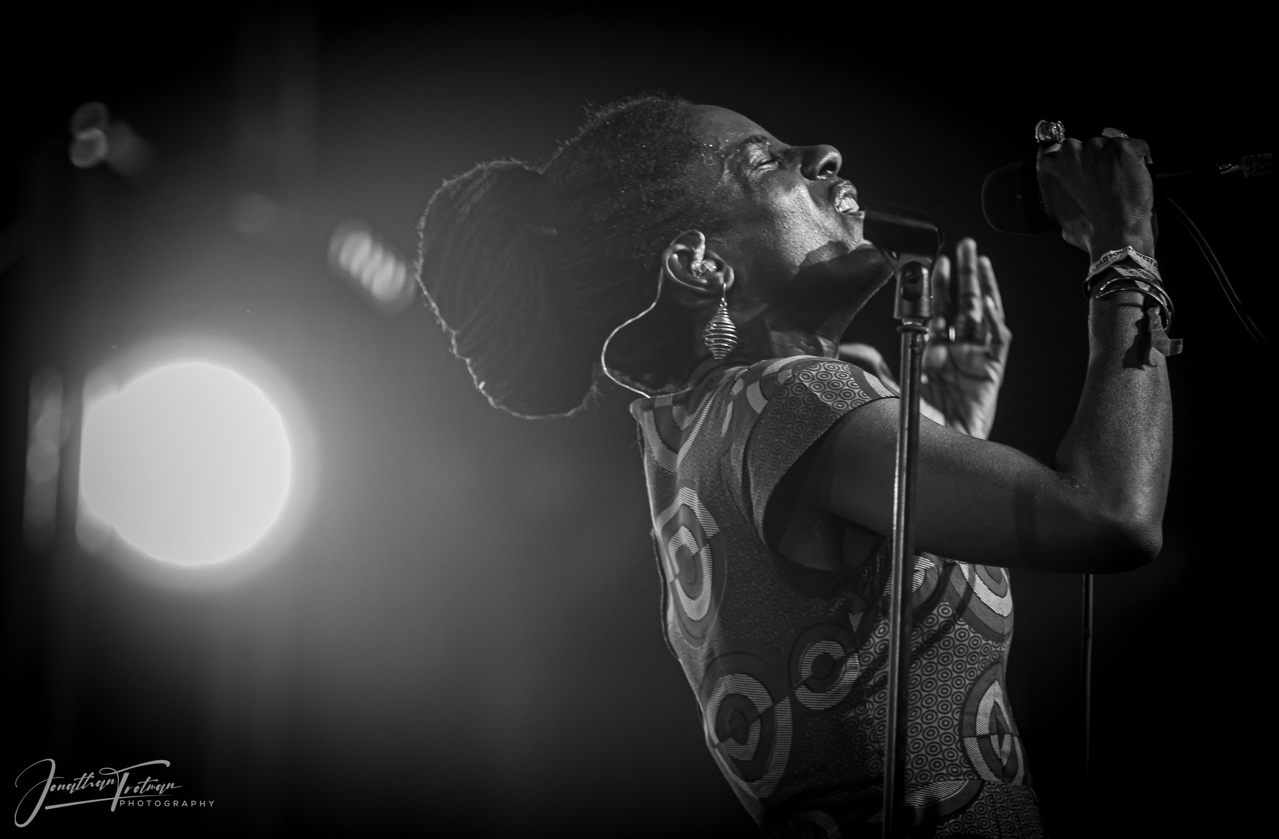 JAH9-07625.jpg