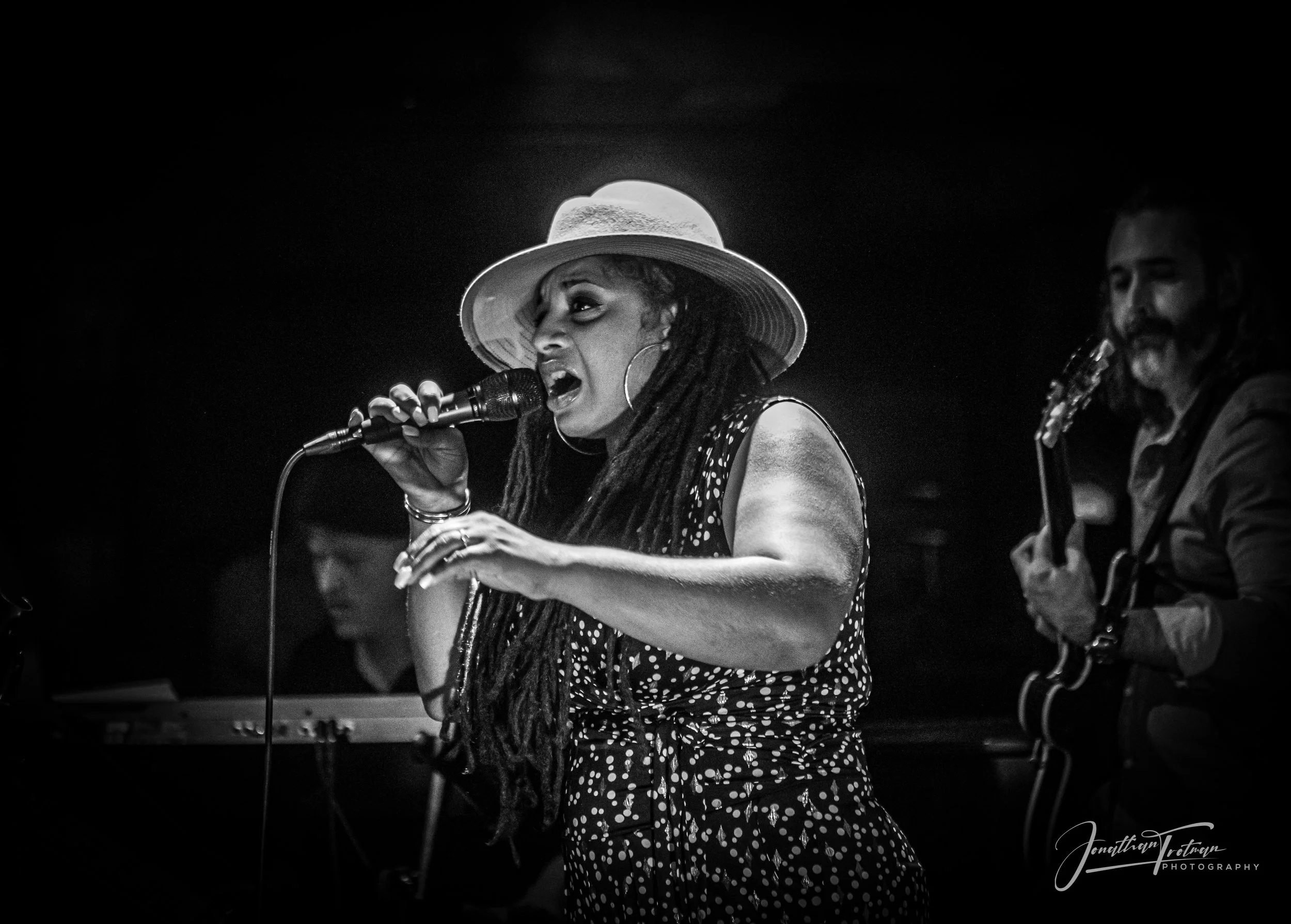 Imani and James Sept 2019-07058.jpg