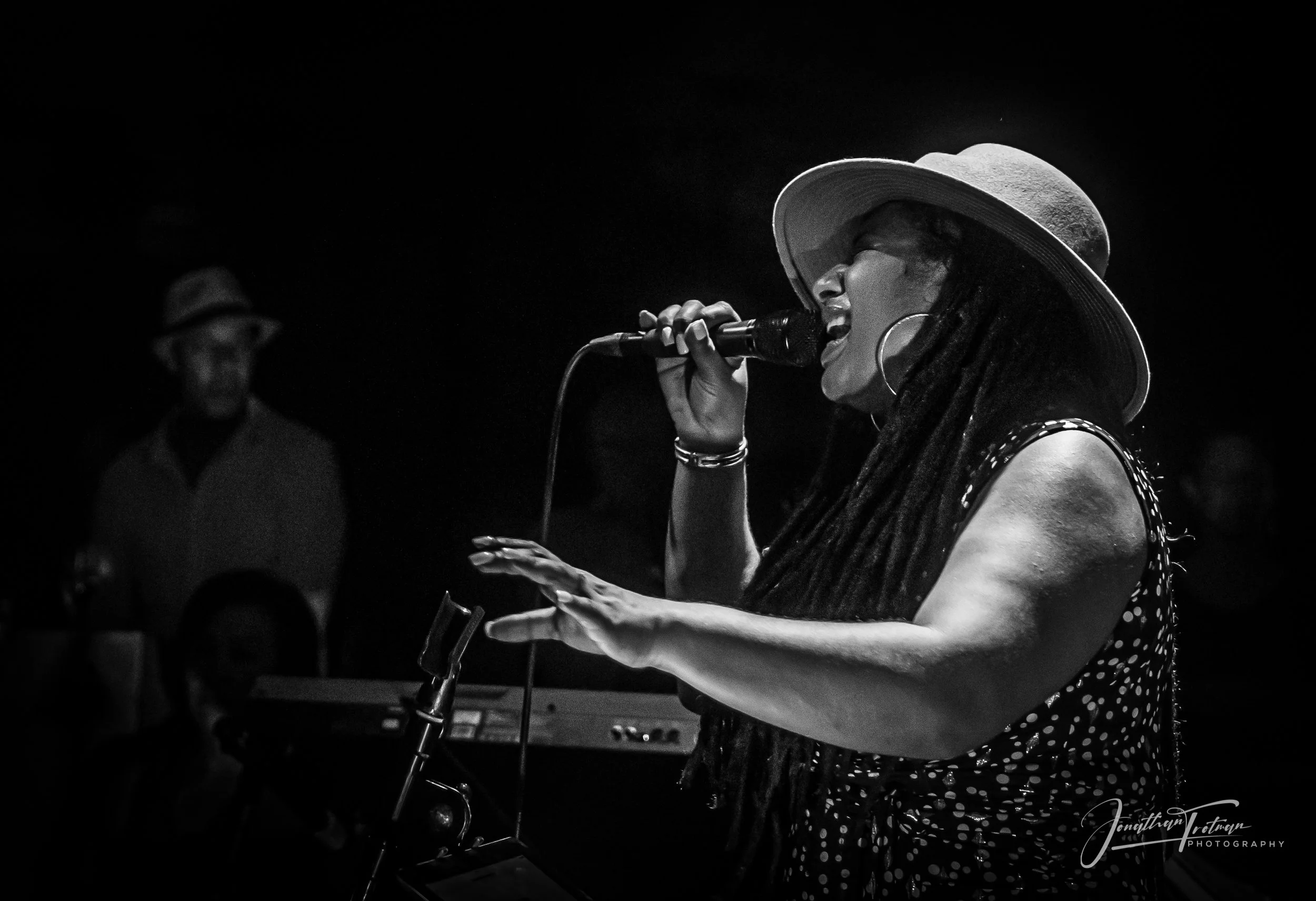 Imani and James Sept 2019-07203.jpg