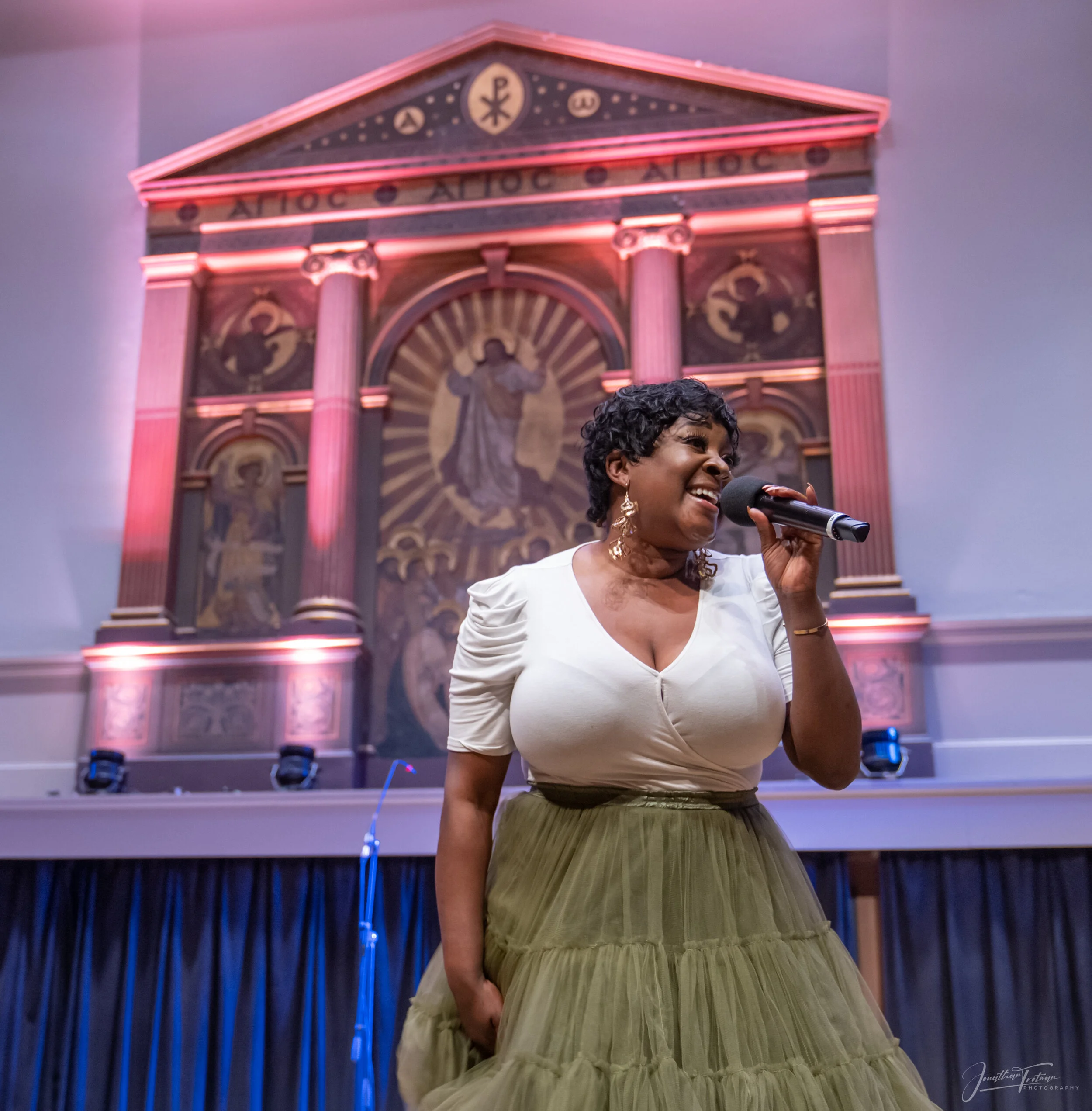 The Renewal Choir 2019-294.jpg