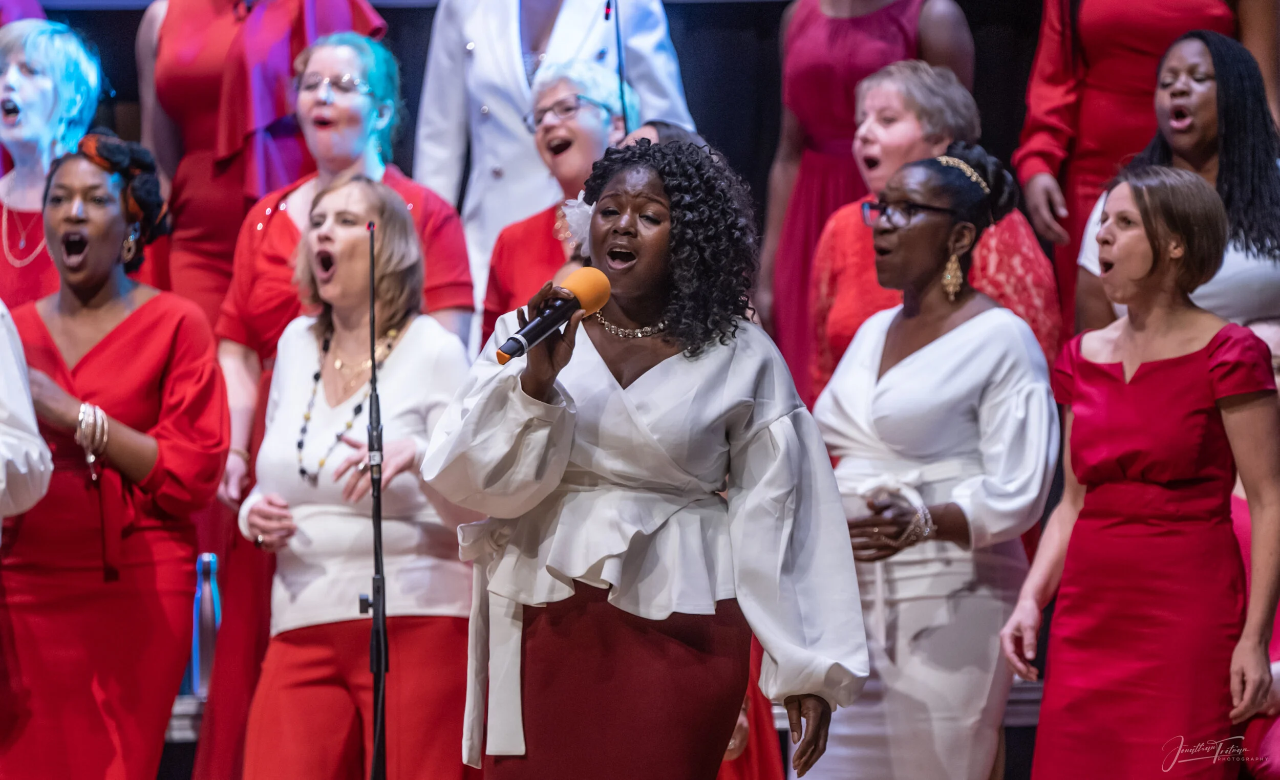 The Renewal Choir 2019-508.jpg