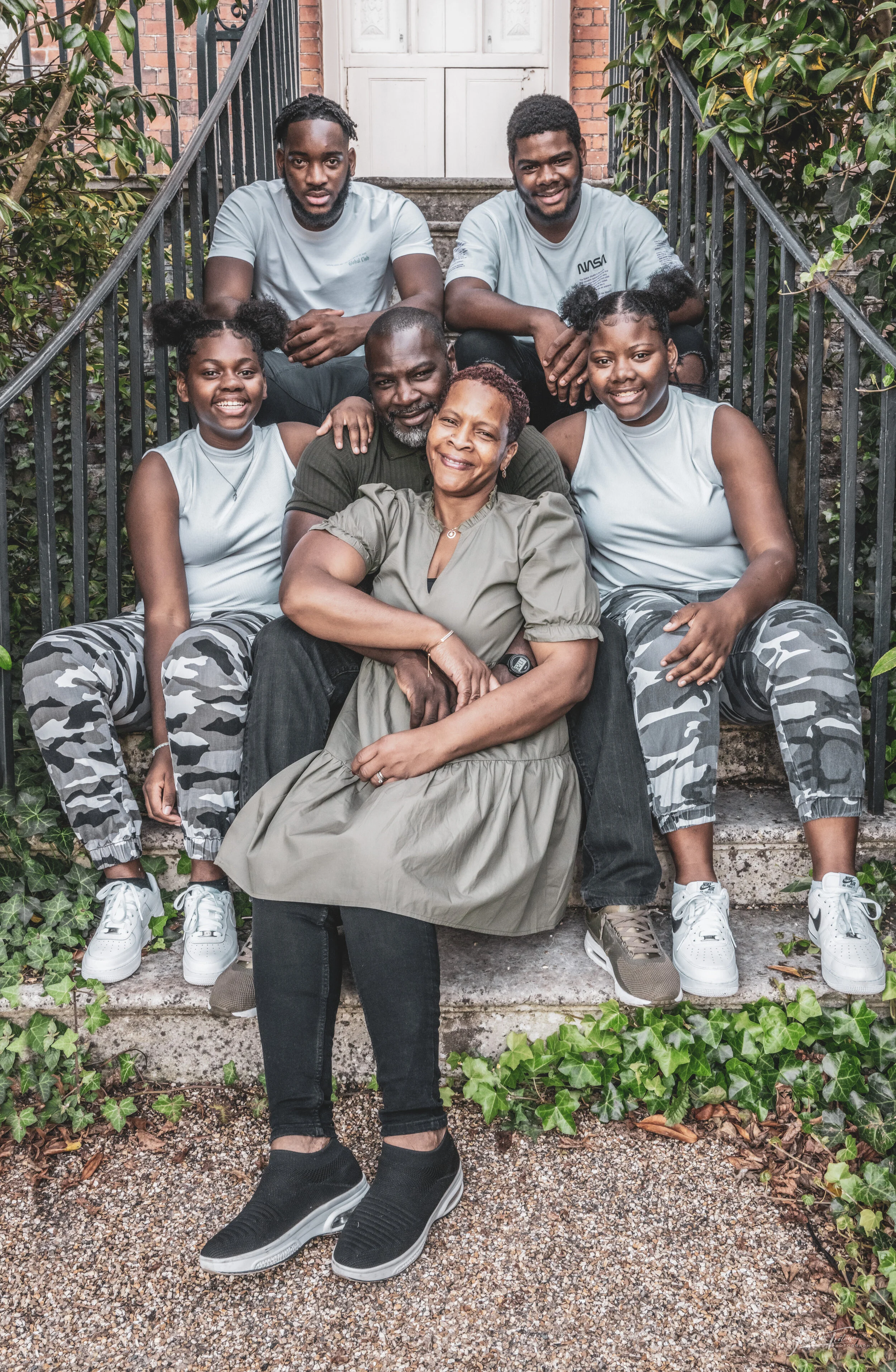 Patrick Medley and Fam 2020_Brown-64.JPG