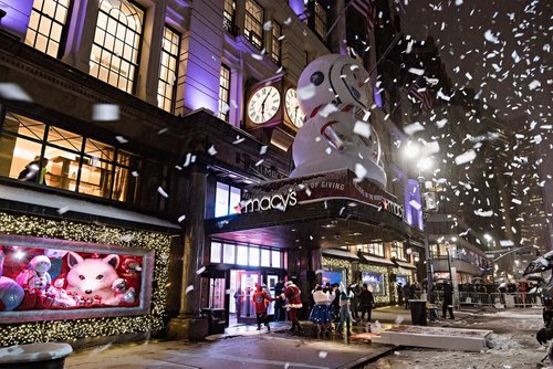 NYC Holiday Windows Tournament Final Round: Bergdorf Goodman vs.  Bloomingdale's