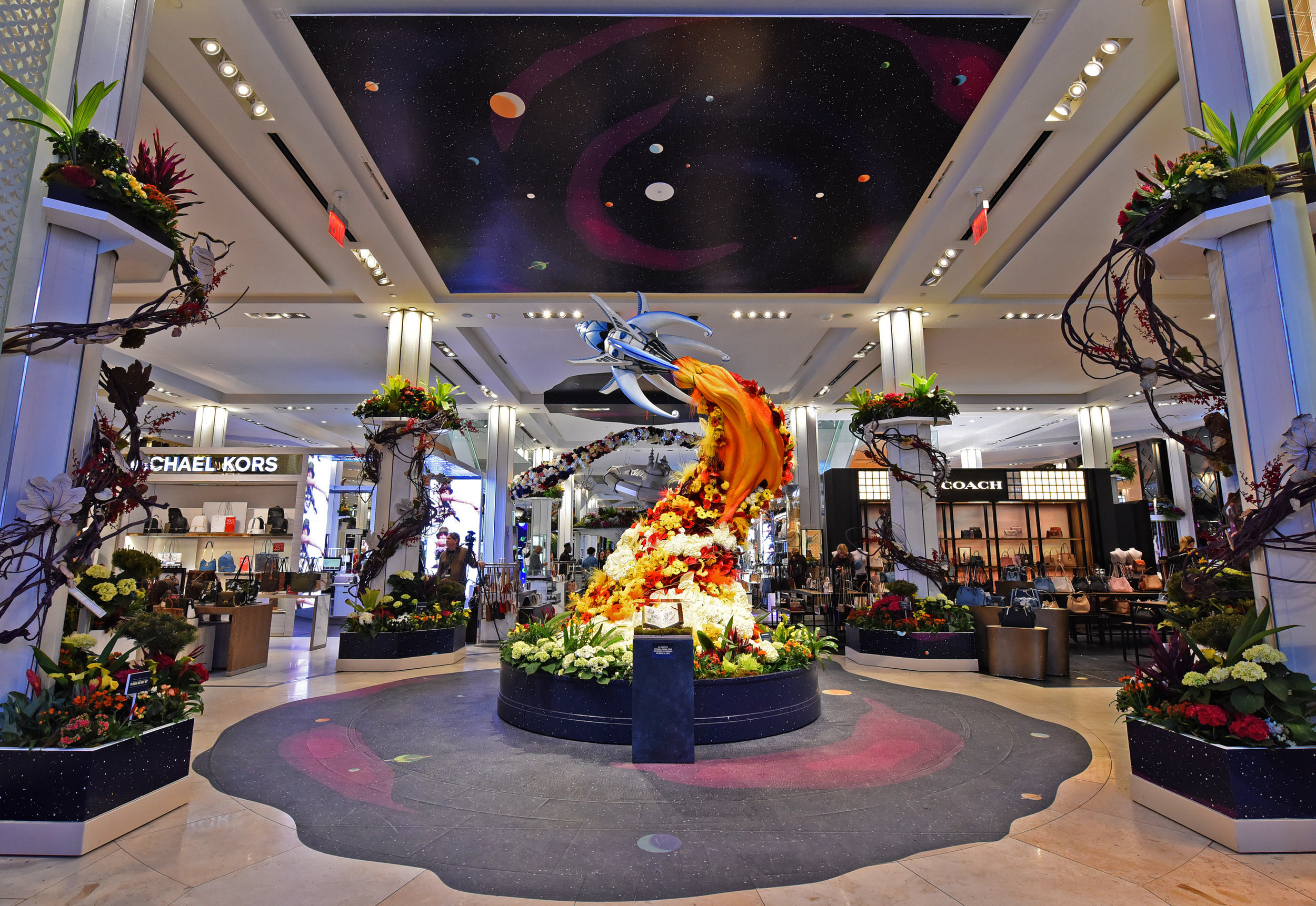 MACY'S PRESENTS JOURNEY TO PARADISIOS FLOWER SHOW, NYC — Average