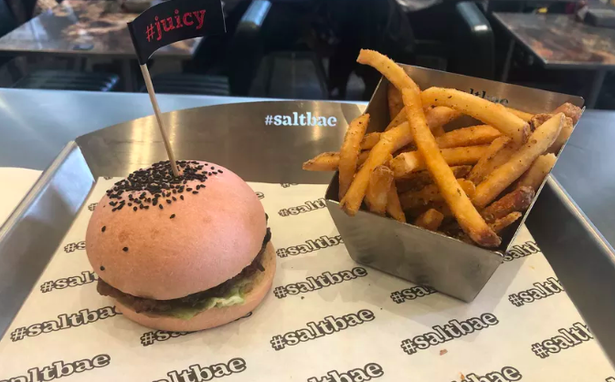 🍔 #SALTBAE BURGER OPENS IN NYC