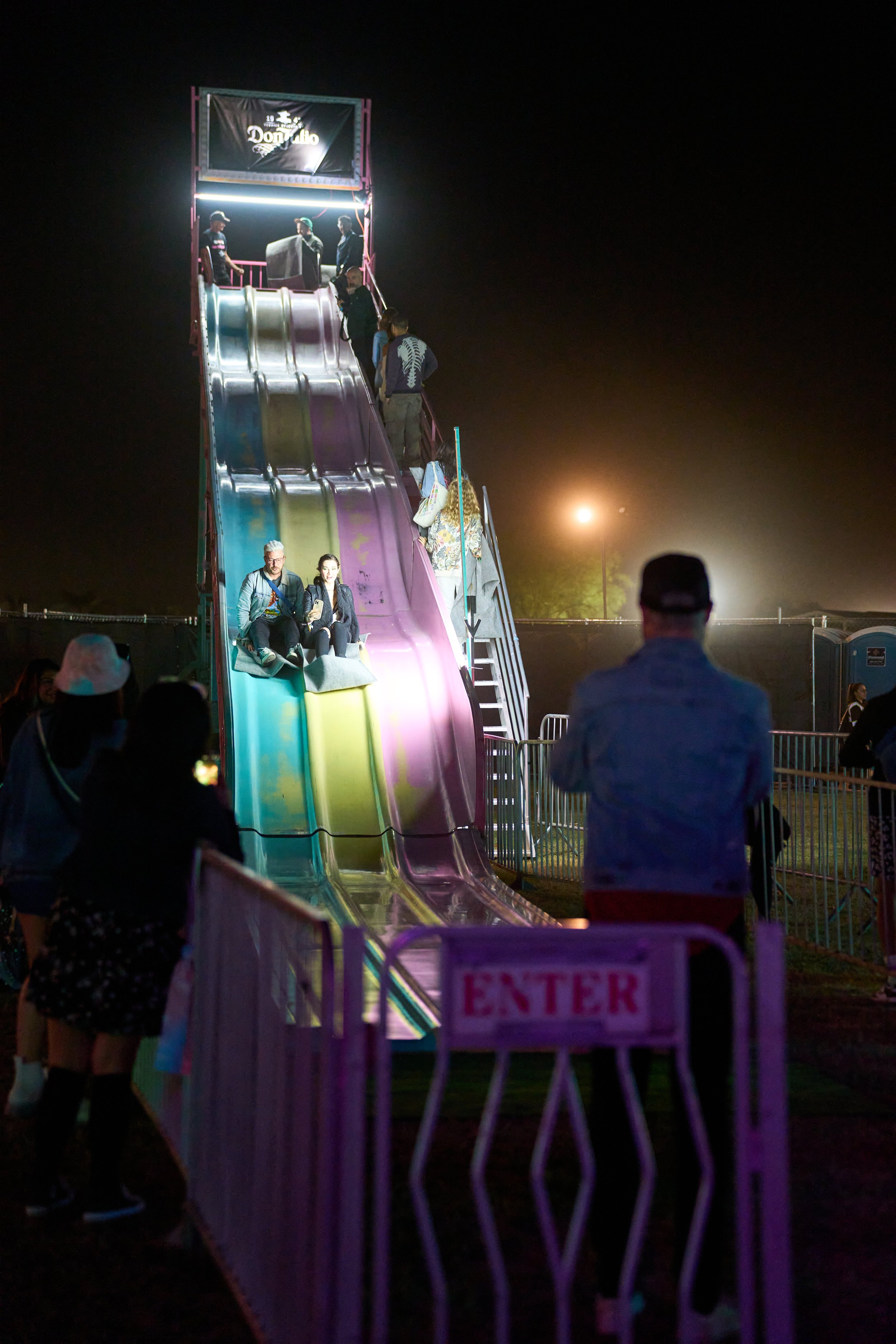 20230415_NeonCarnival_Atmosphere_AP_198.jpg