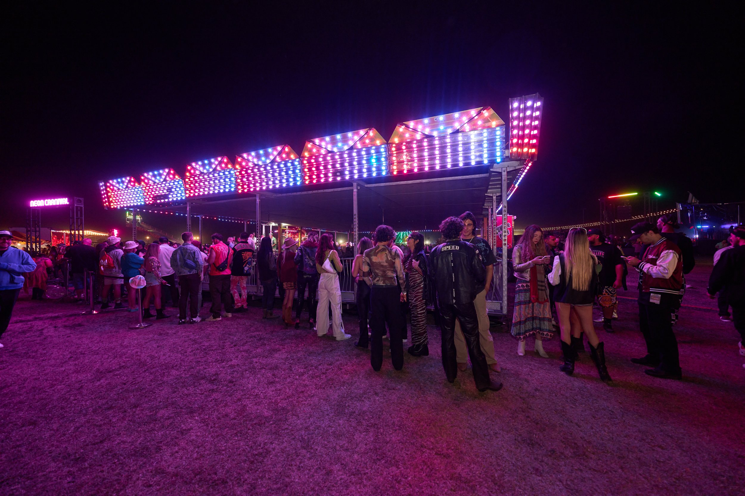 20230415_NeonCarnival_Atmosphere_AP_232.jpg