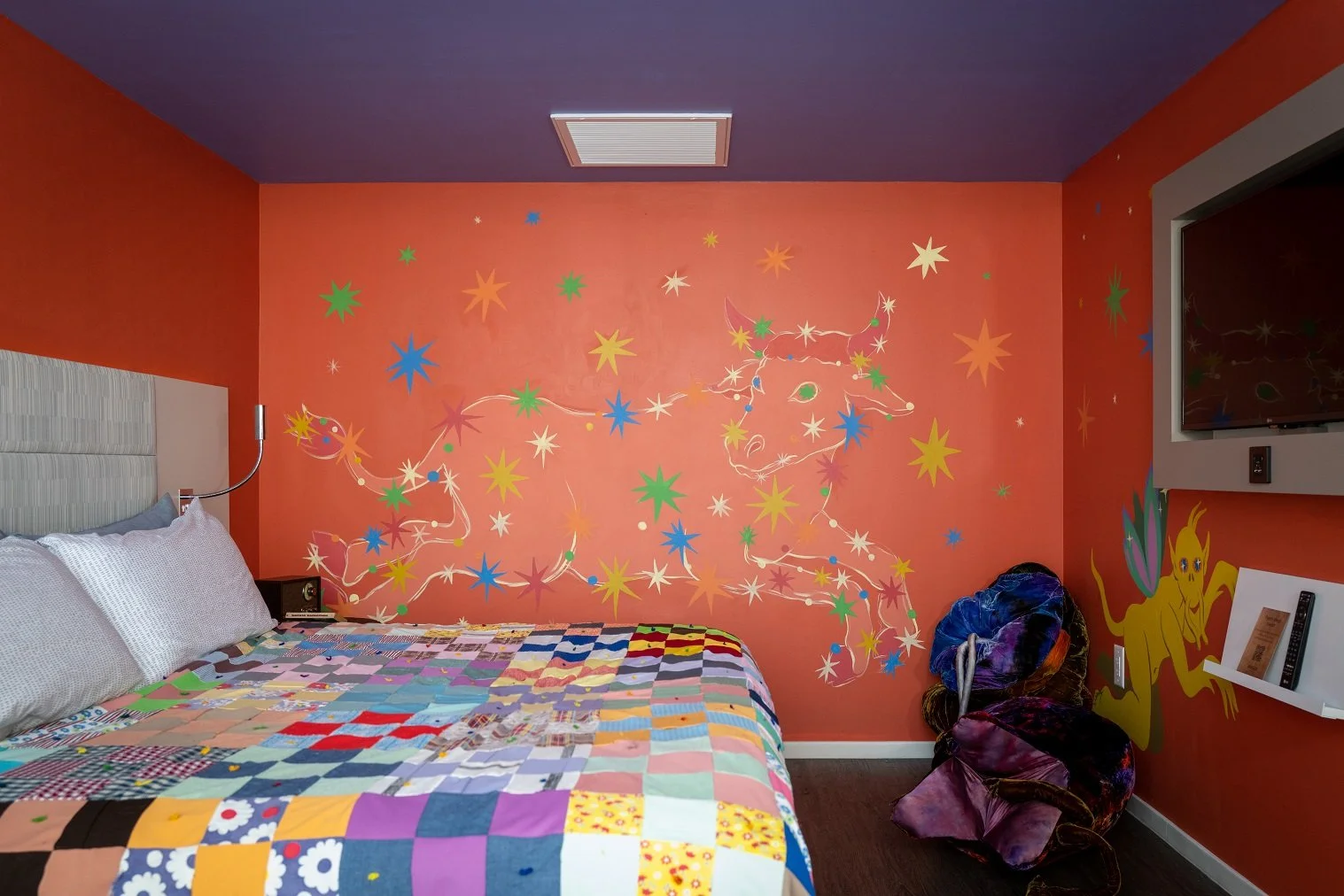 LESLIE-LOHMAN MUSEUM OF ART CURATED SUITE IN INNSIDE BY MELIA, NYC