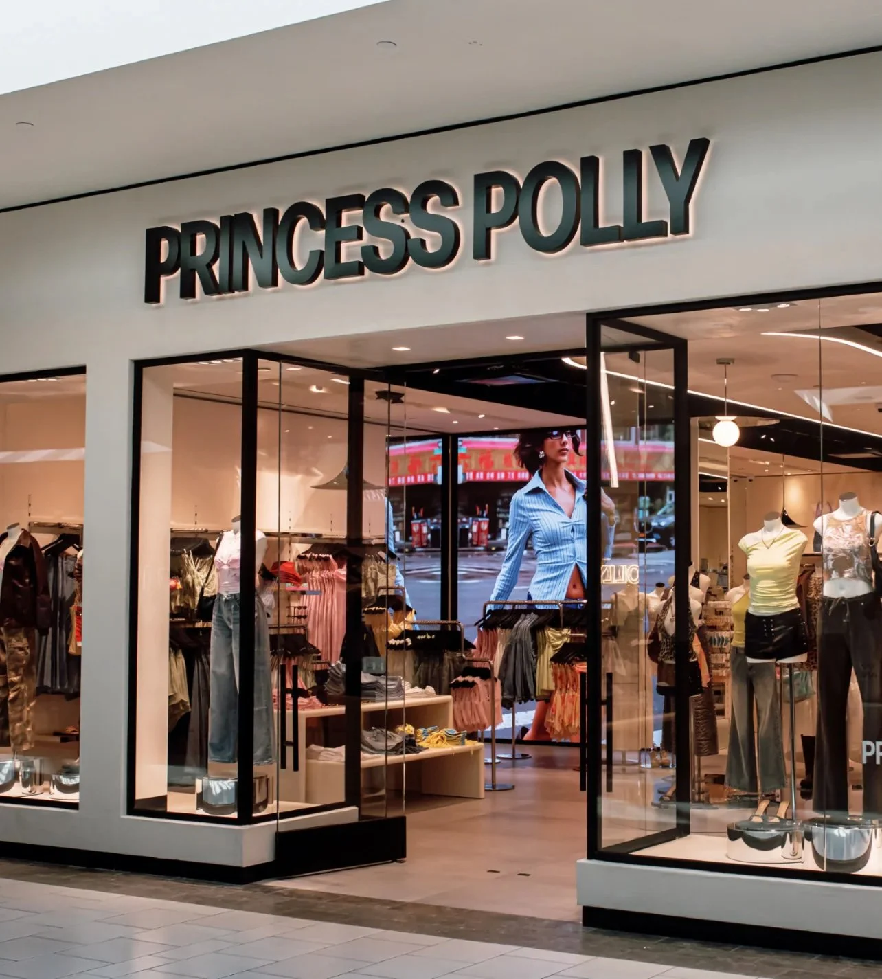 PRINCESS POLLY GRAND OPENING AT ROOSEVELT FIELD MALL, GARDEN CITY NY