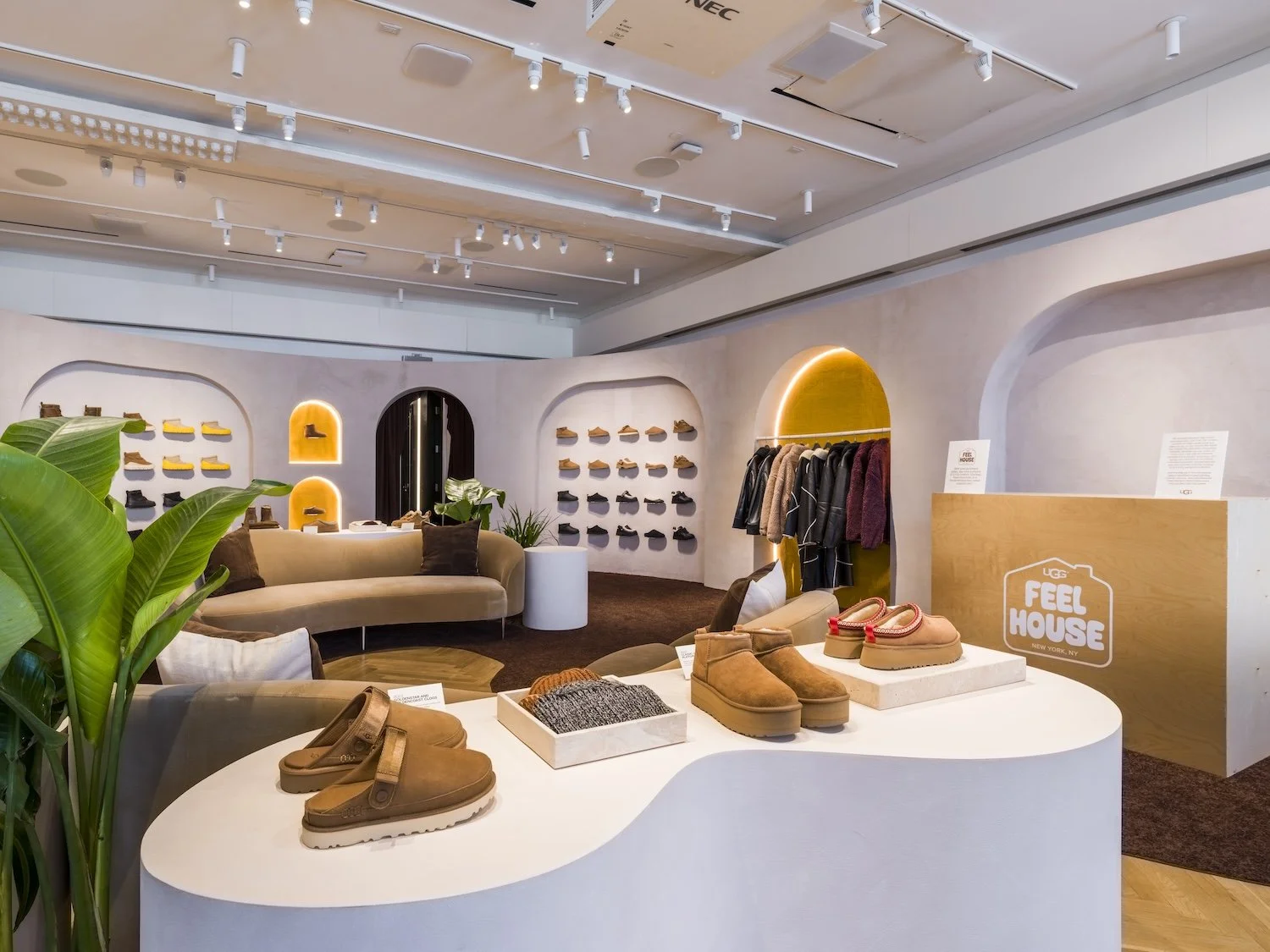 2025_10_23 _UGG_Feel House_2706.jpg