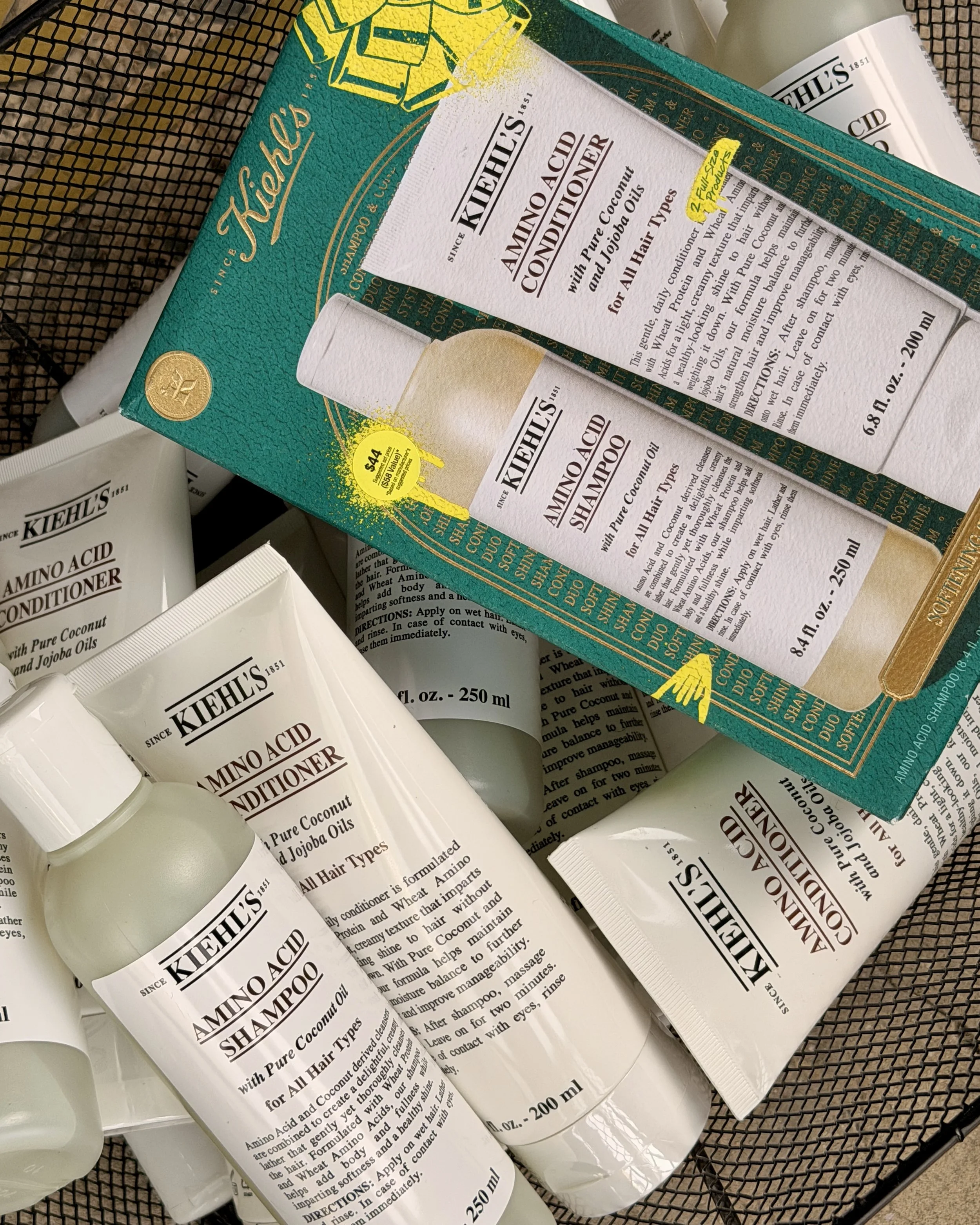 KIEHL'S IS GIVING BACK THIS HOLIDAY SEASON, NYC
