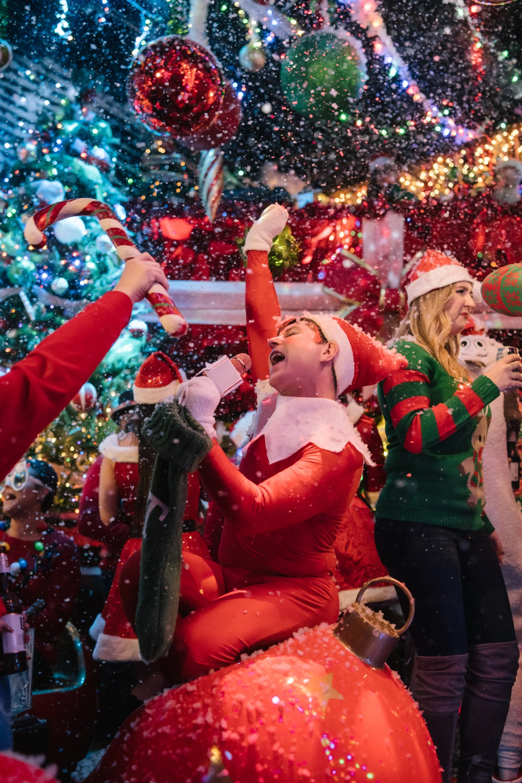 4TH ANNUAL FROSTY'S CHRISTMAS BAR, NYC