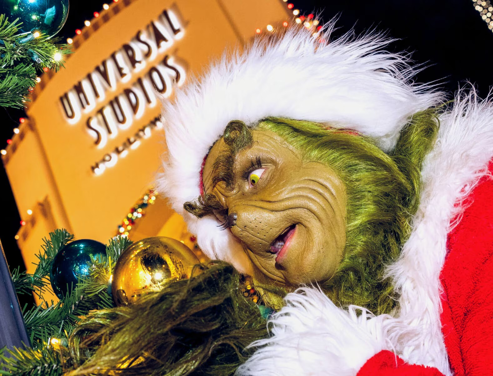 2025 HOLIDAYS AT UNIVERSAL STUDIOS, LA