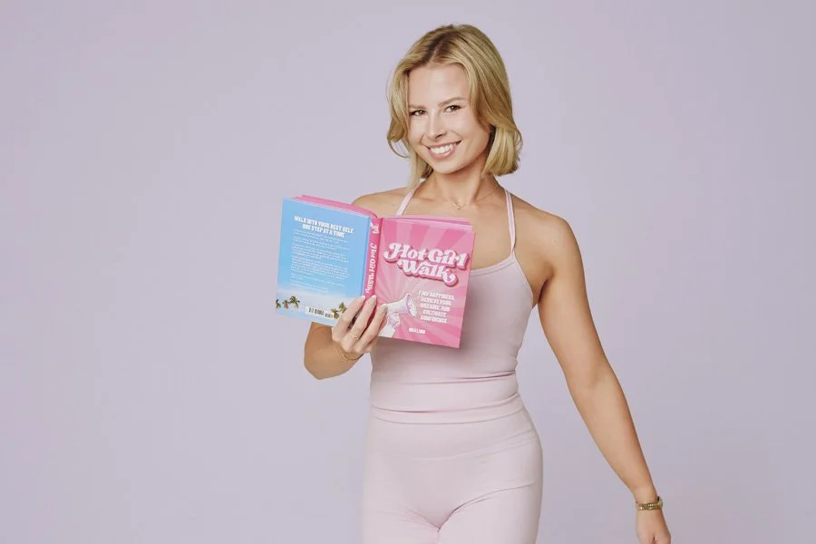 HOT GIRL WALK WITH MIA LIND, LA