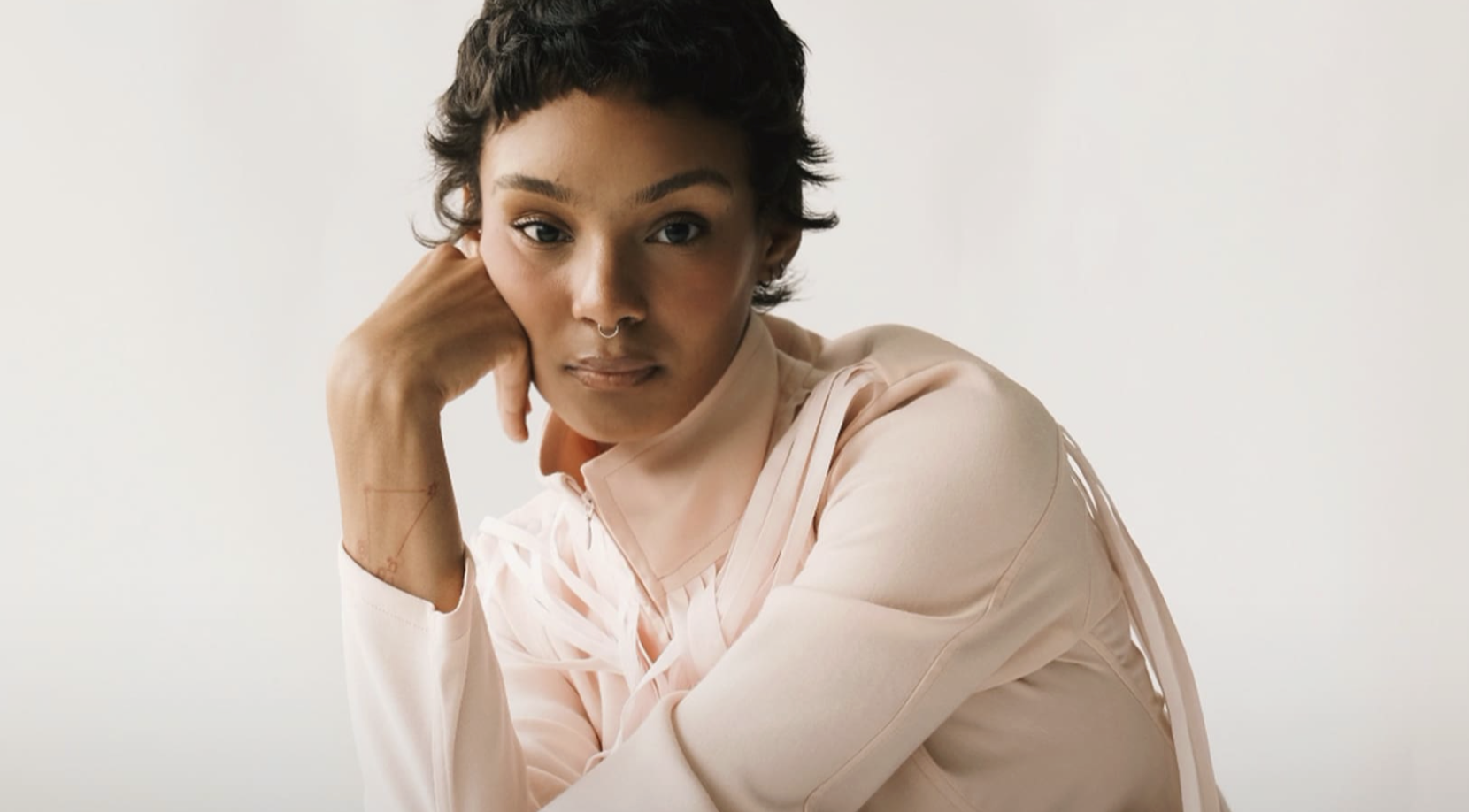 FORMULA 1 TAKEOVER WITH ANASTAZJA AT APPLE FIFTH AVENUE, NYC