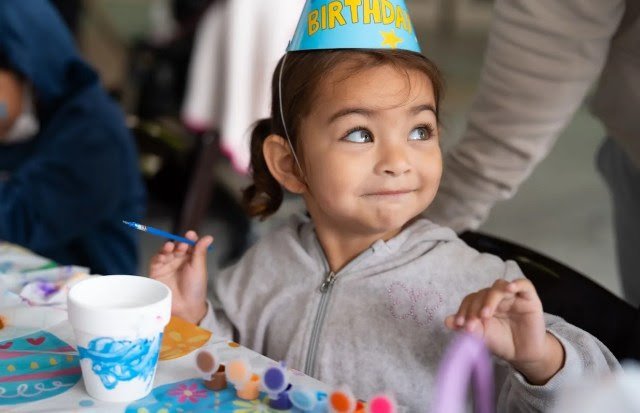 OZZIE'S BIRTHDAY EGGSTAVAGANZA, LA