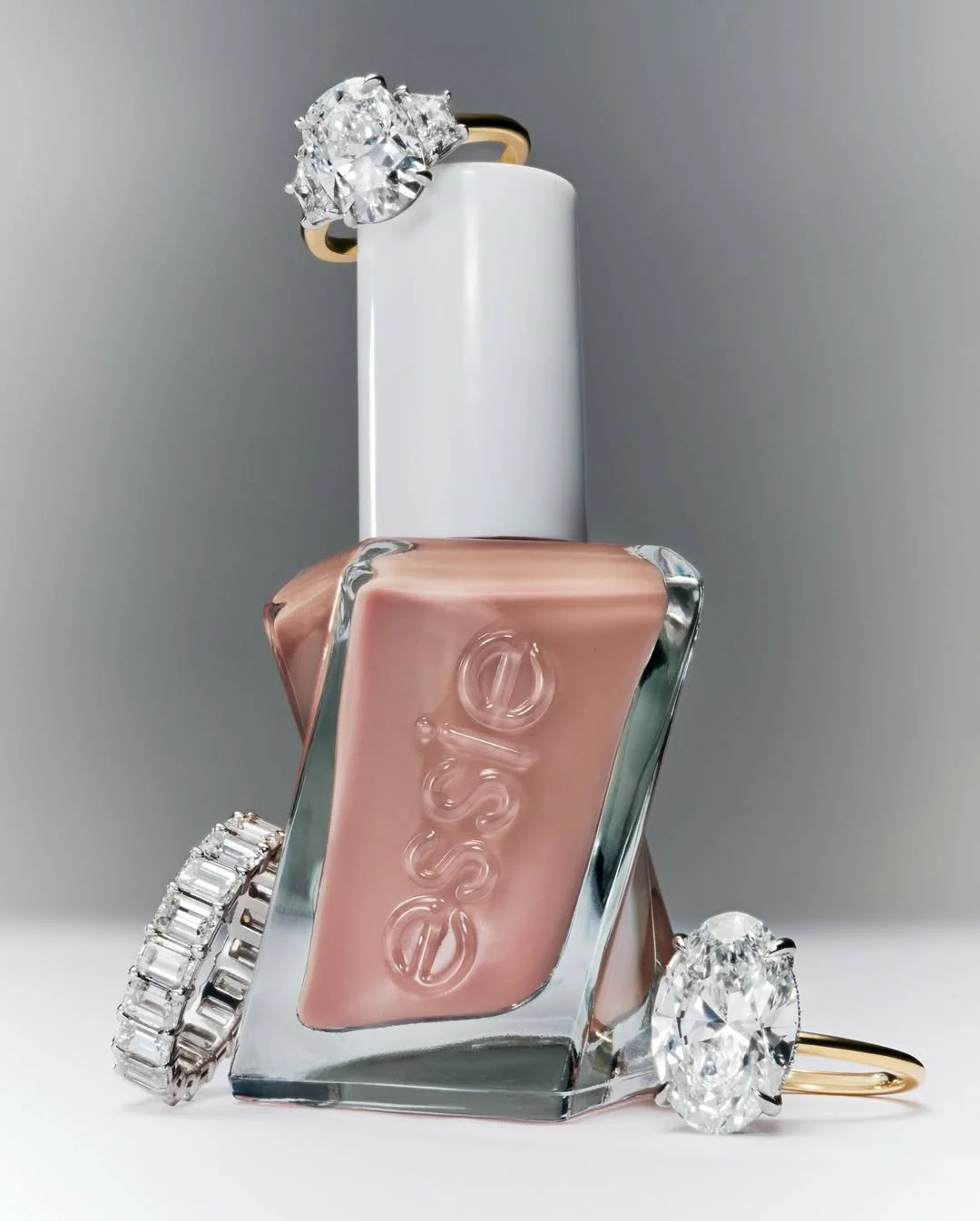 ESSIE X RING CONCIERGE, NYC