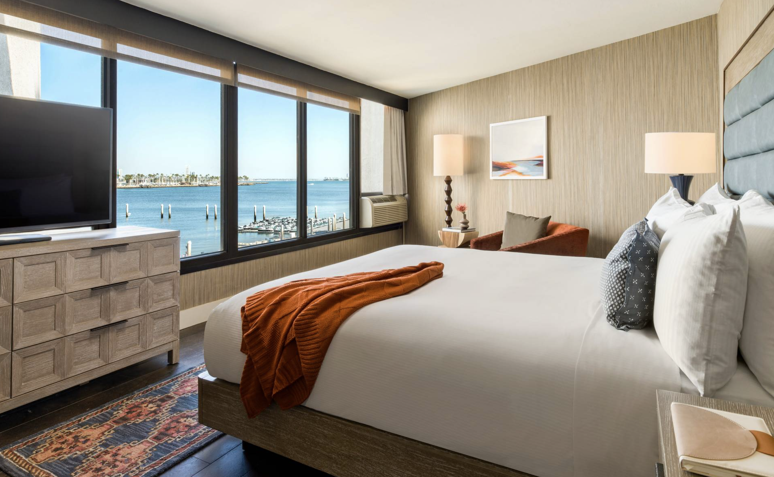 Guest room 8.png