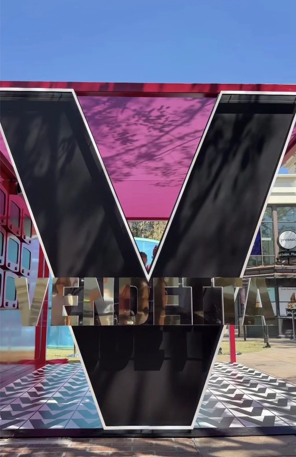 VALENTINO VENDETTA POP-UP, LA