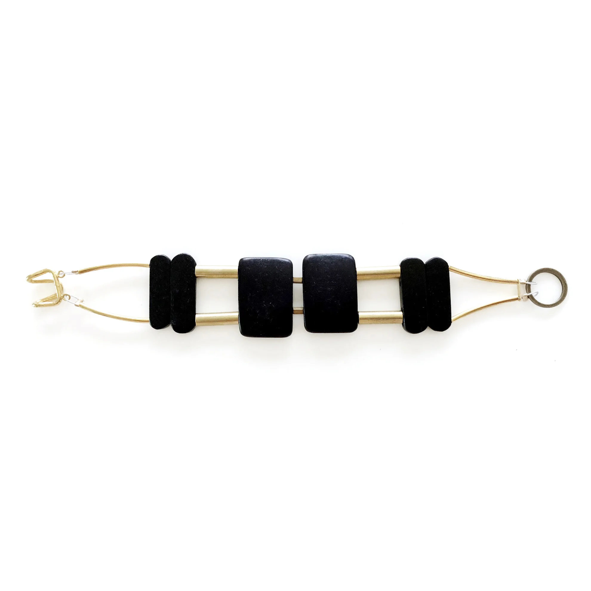 aw18 black blakc cuff.jpg