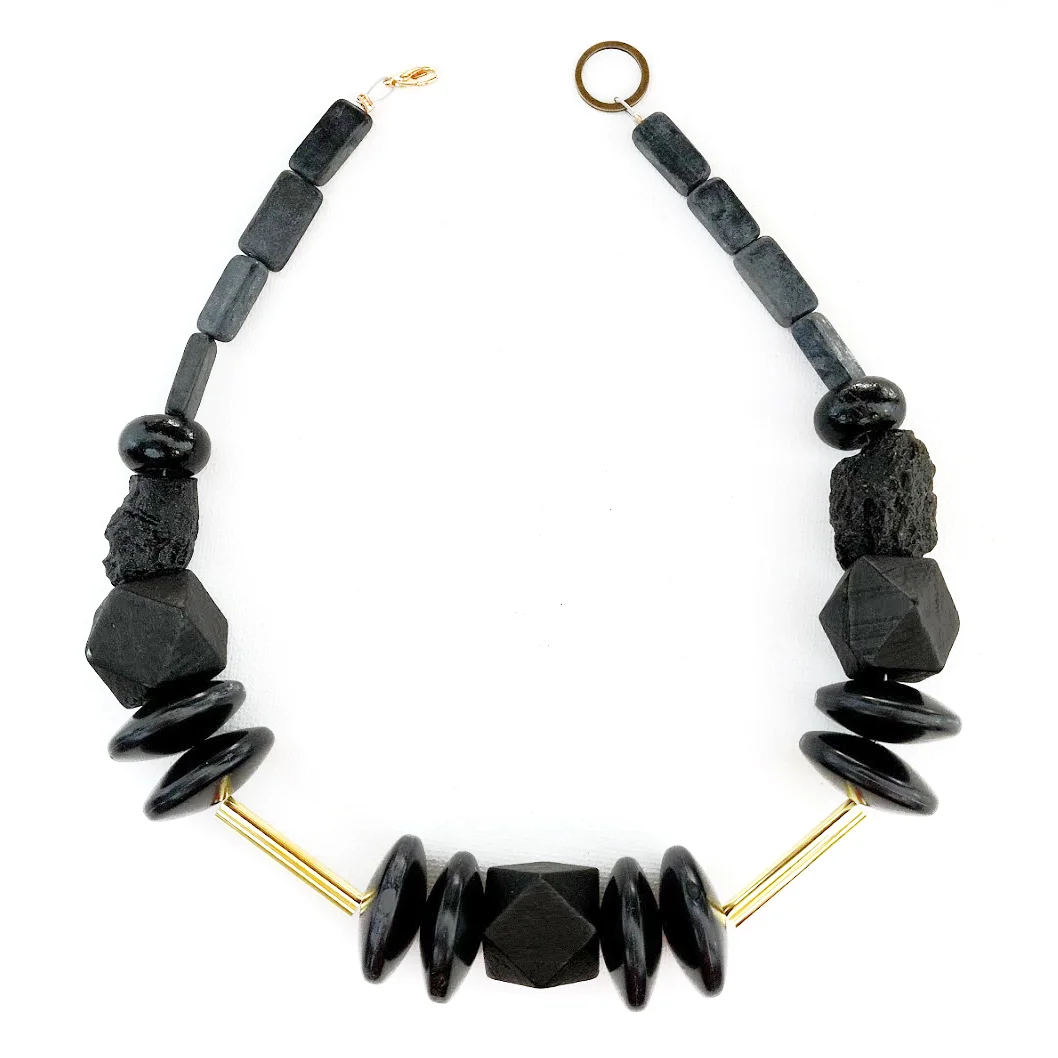 aw19 single strand black.jpg